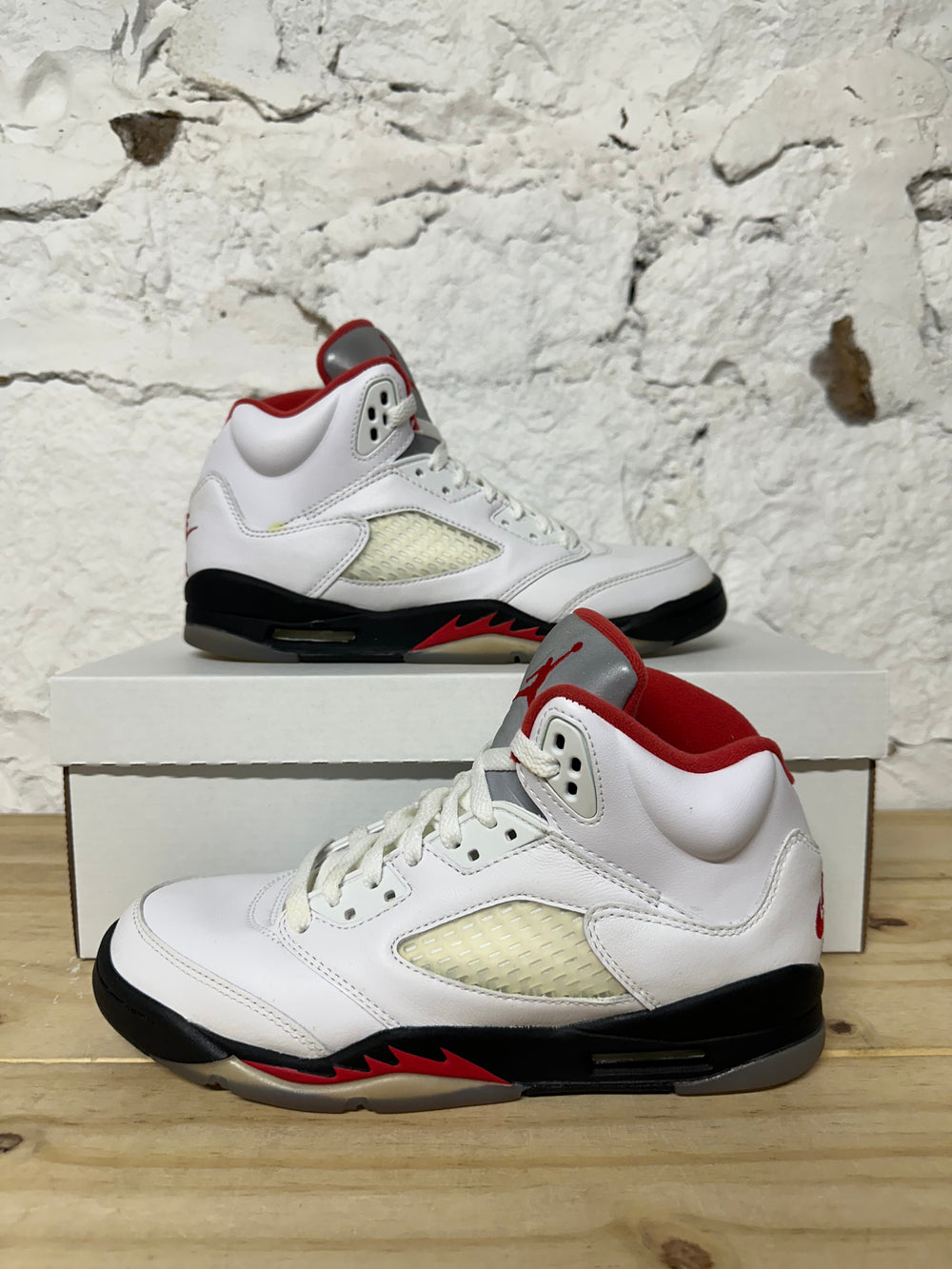 Air Jordan 5 Fire Red Sz 6.5Y