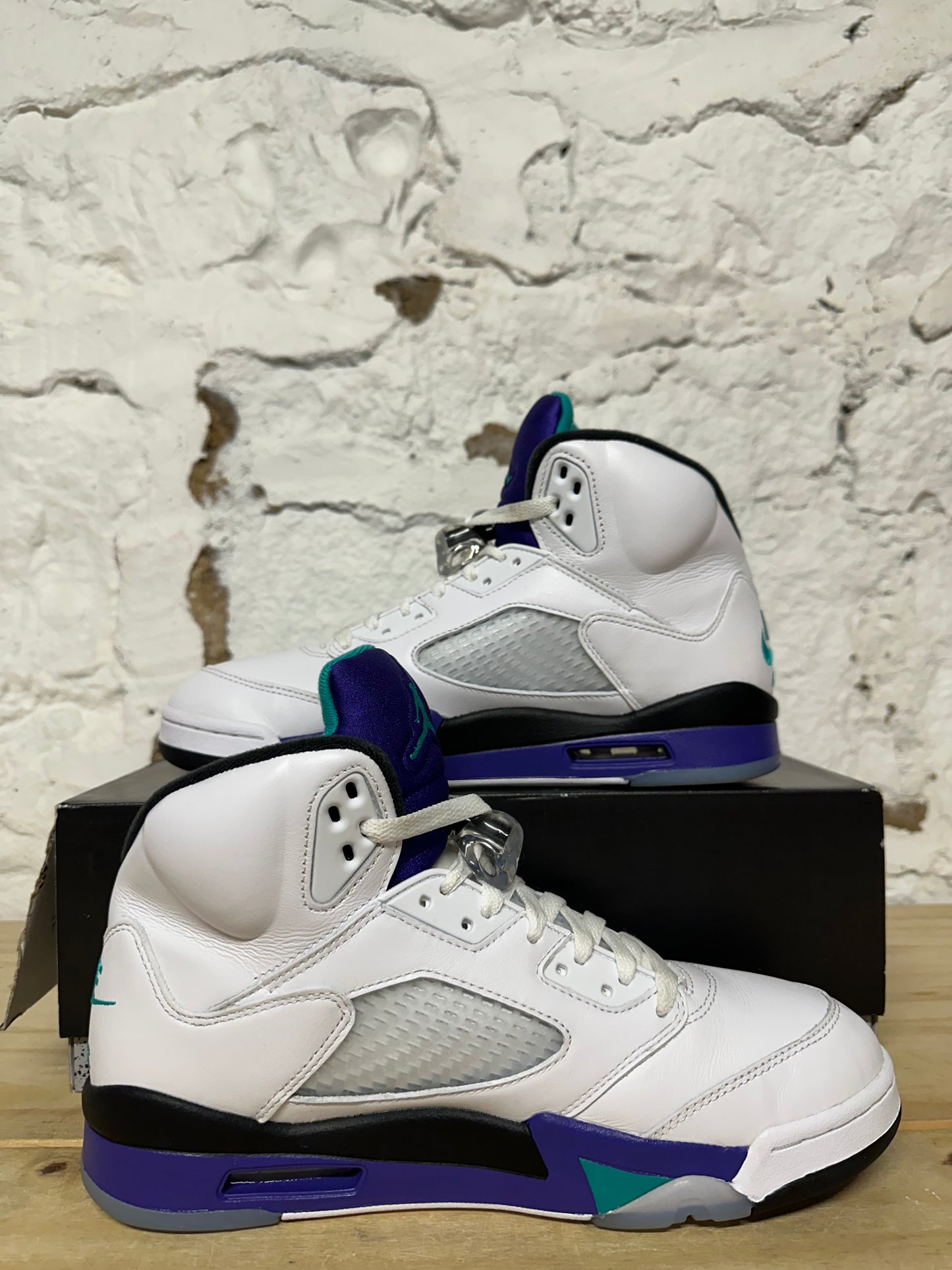Air Jordan 5 Grape Sz 9