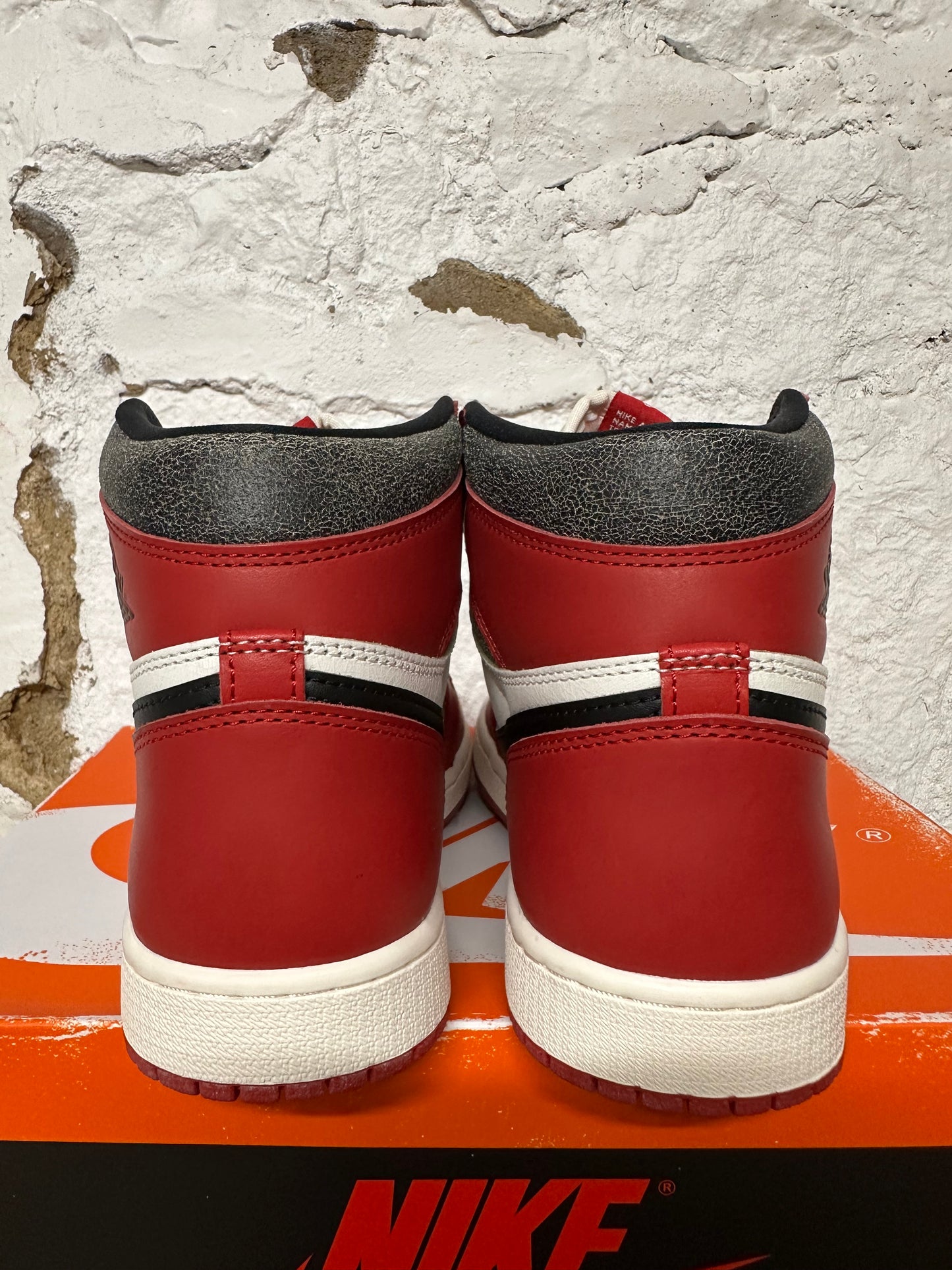 Air Jordan 1 Lost And Found Sz 9 DS