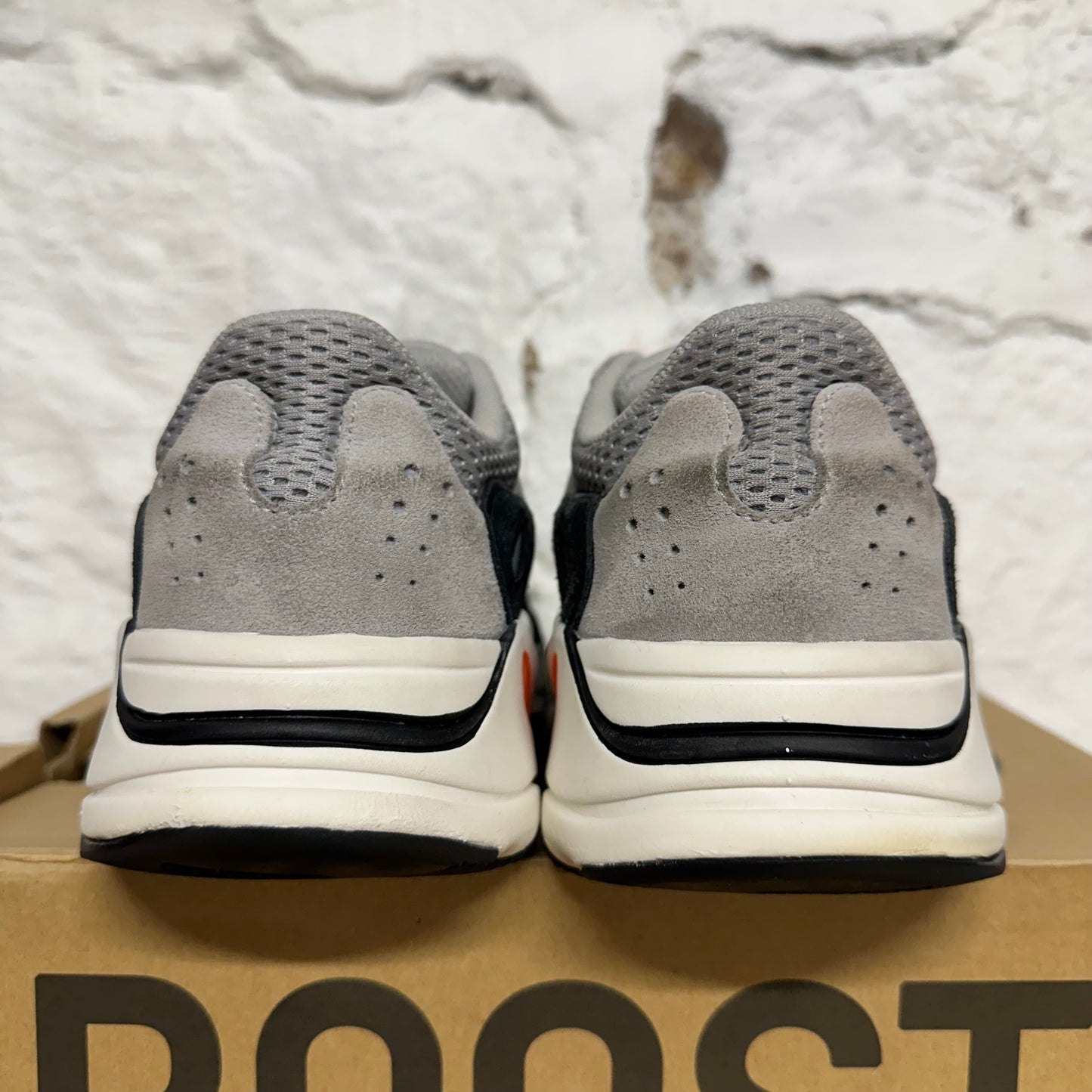 Yeezy 700 Wave Runner Sz 8