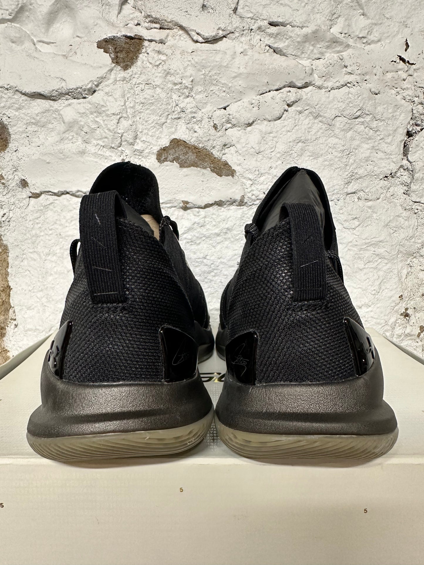 Under Armour Curry 5 Pi Day Sz 10 DS