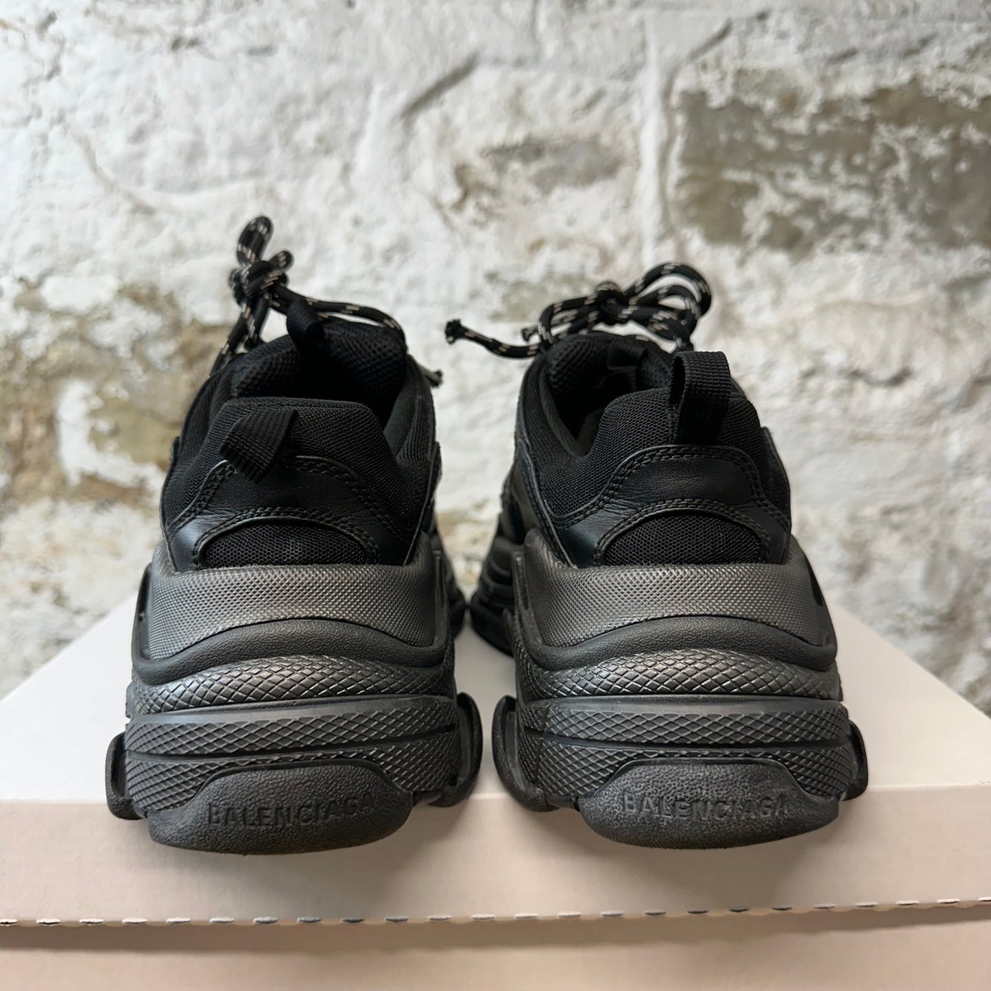 Balenciaga Triple S Triple Black Sneaker Sz 6 (38)