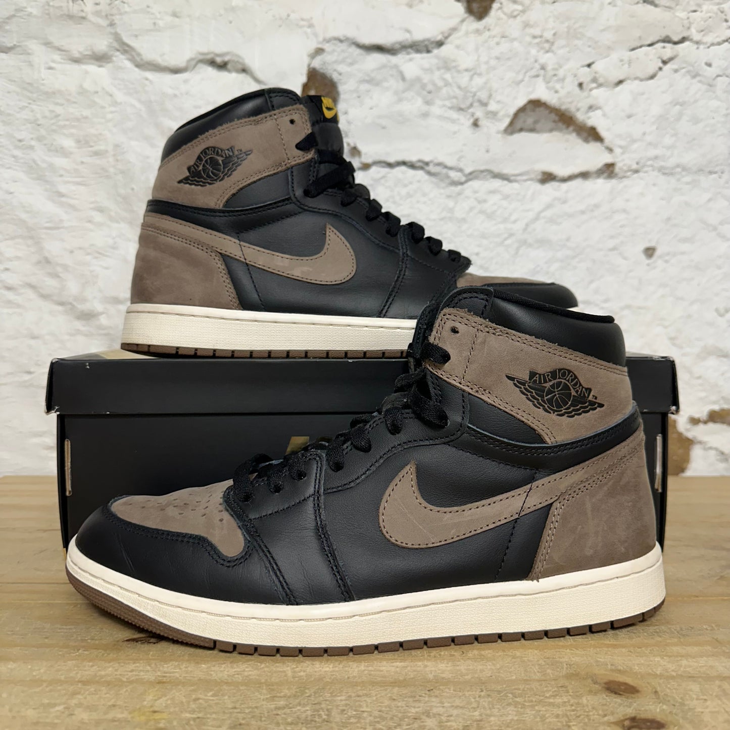 Air Jordan 1 High Palomino Sz 11