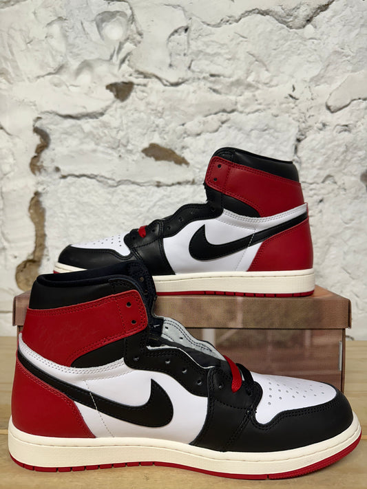 Air Jordan 1 Black Toe Reimagined Sz 11.5 DS