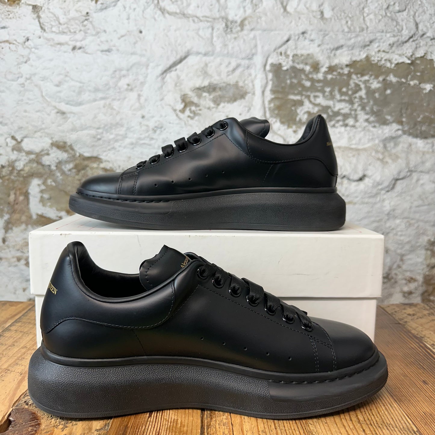 Alexander McQueen Triple Black Sneaker Sz 11 (44)