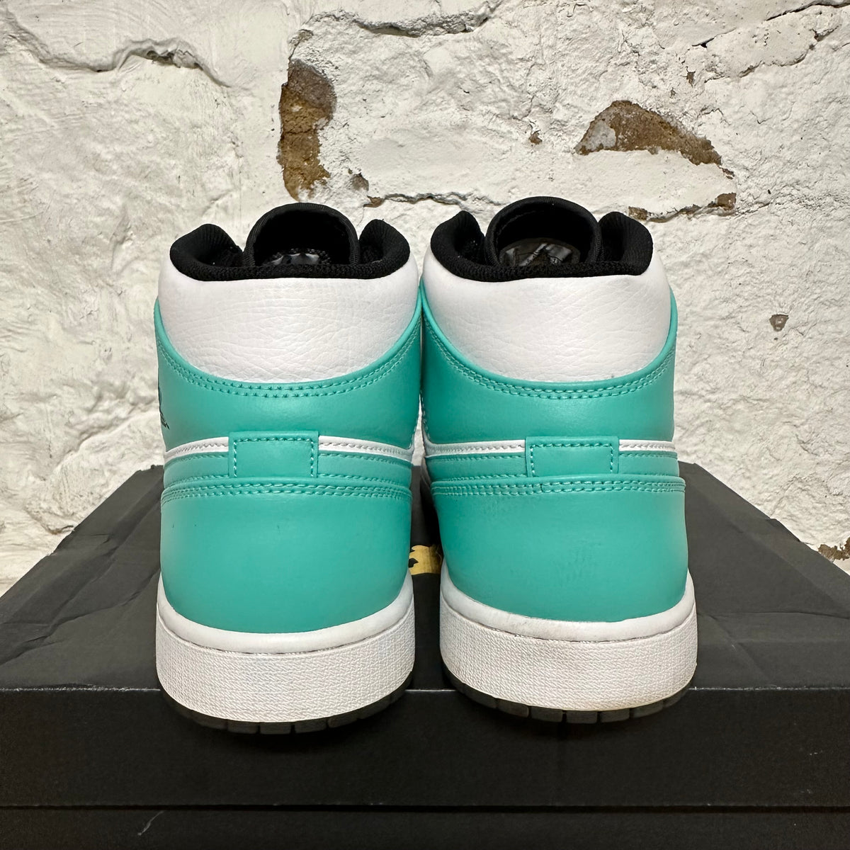 Air Jordan 1 Mid Tropical Twist Igloo Sz 12