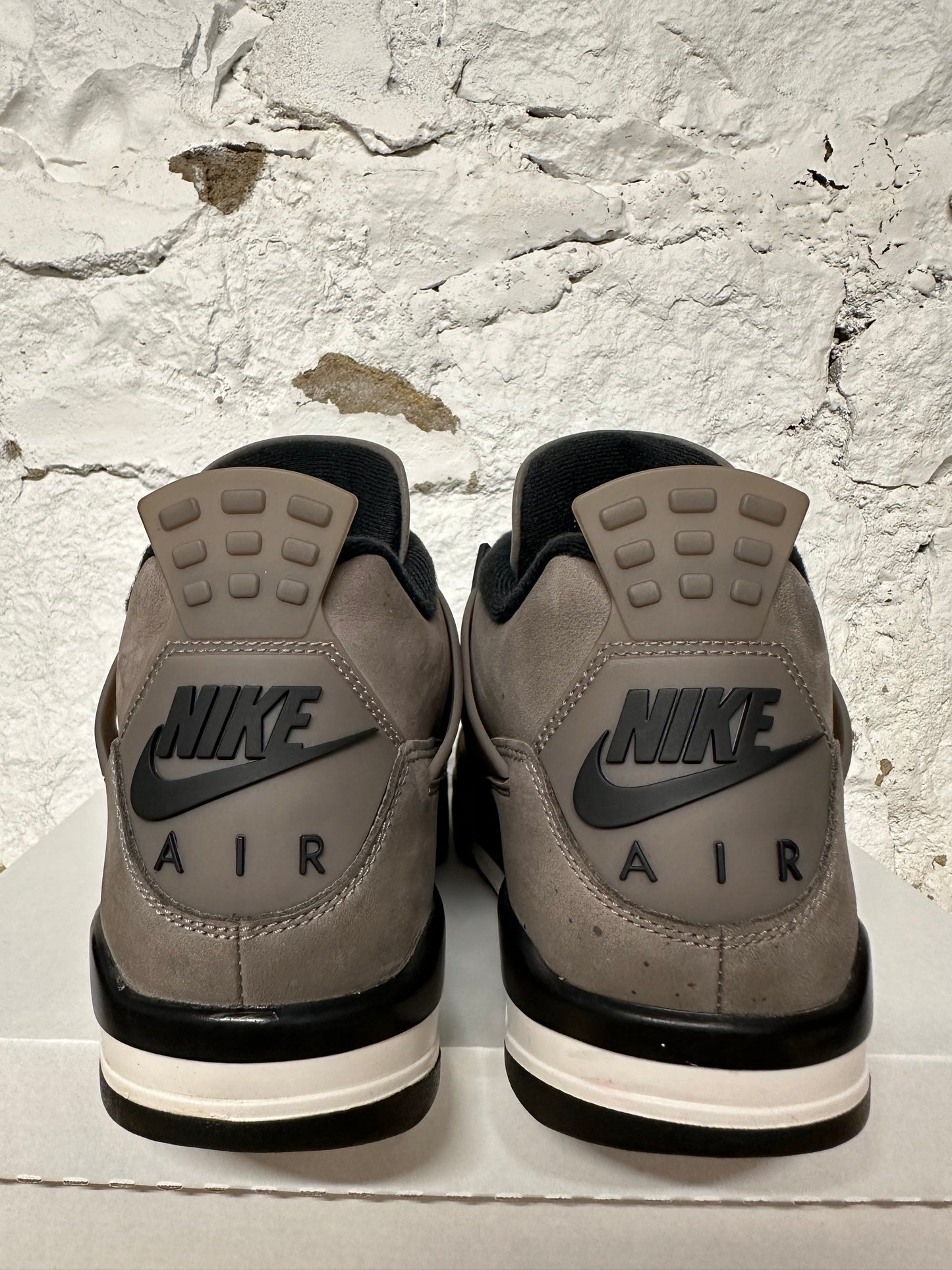 Air Jordan 4 Cave Stone Sz 9.5