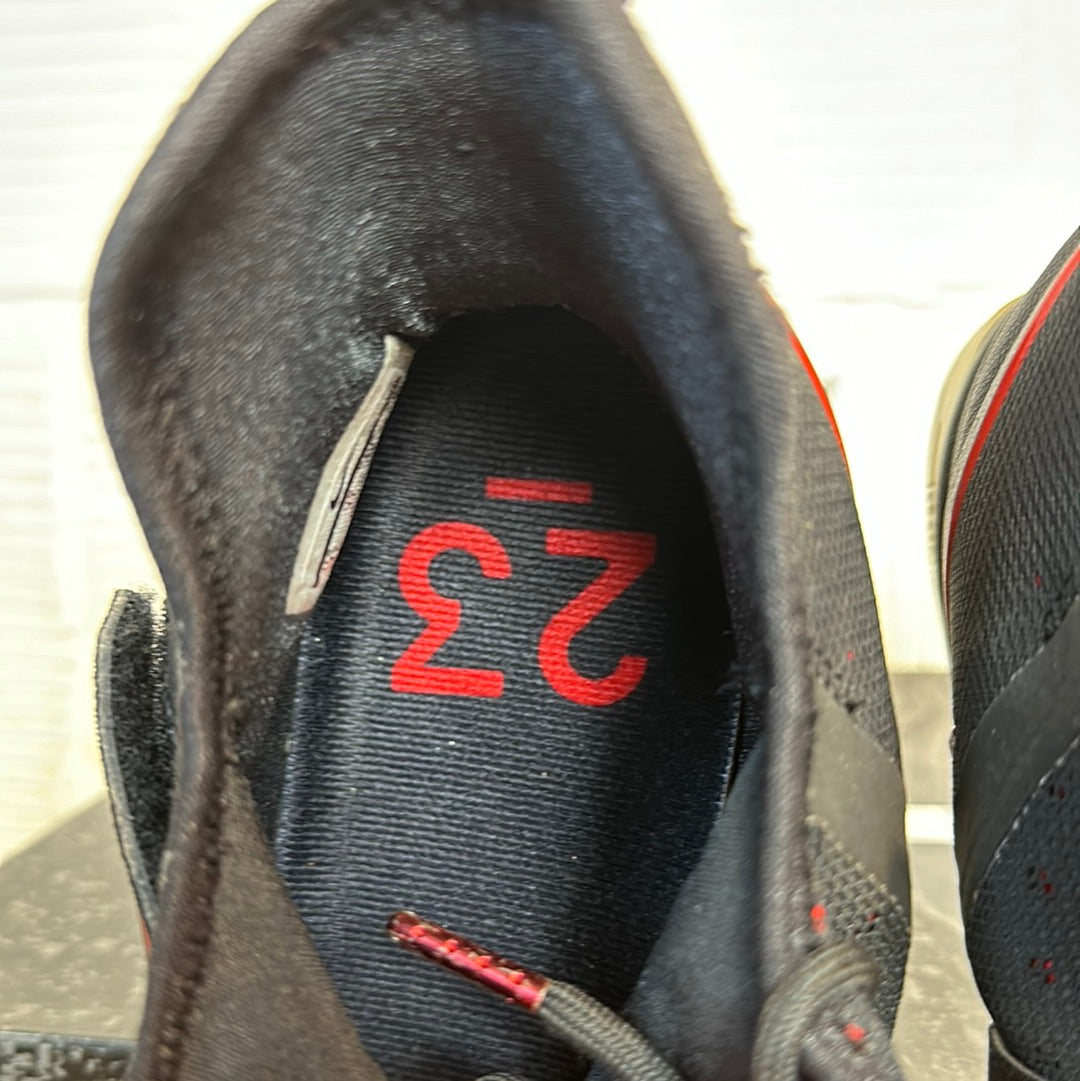 Nike LeBron 14 Bred Sz 12
