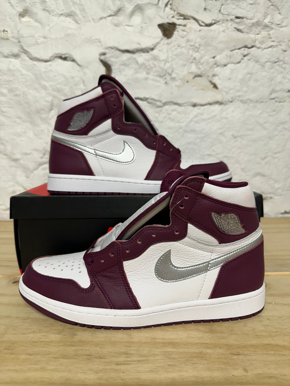 Air Jordan 1 Bordeaux Sz 10 DS