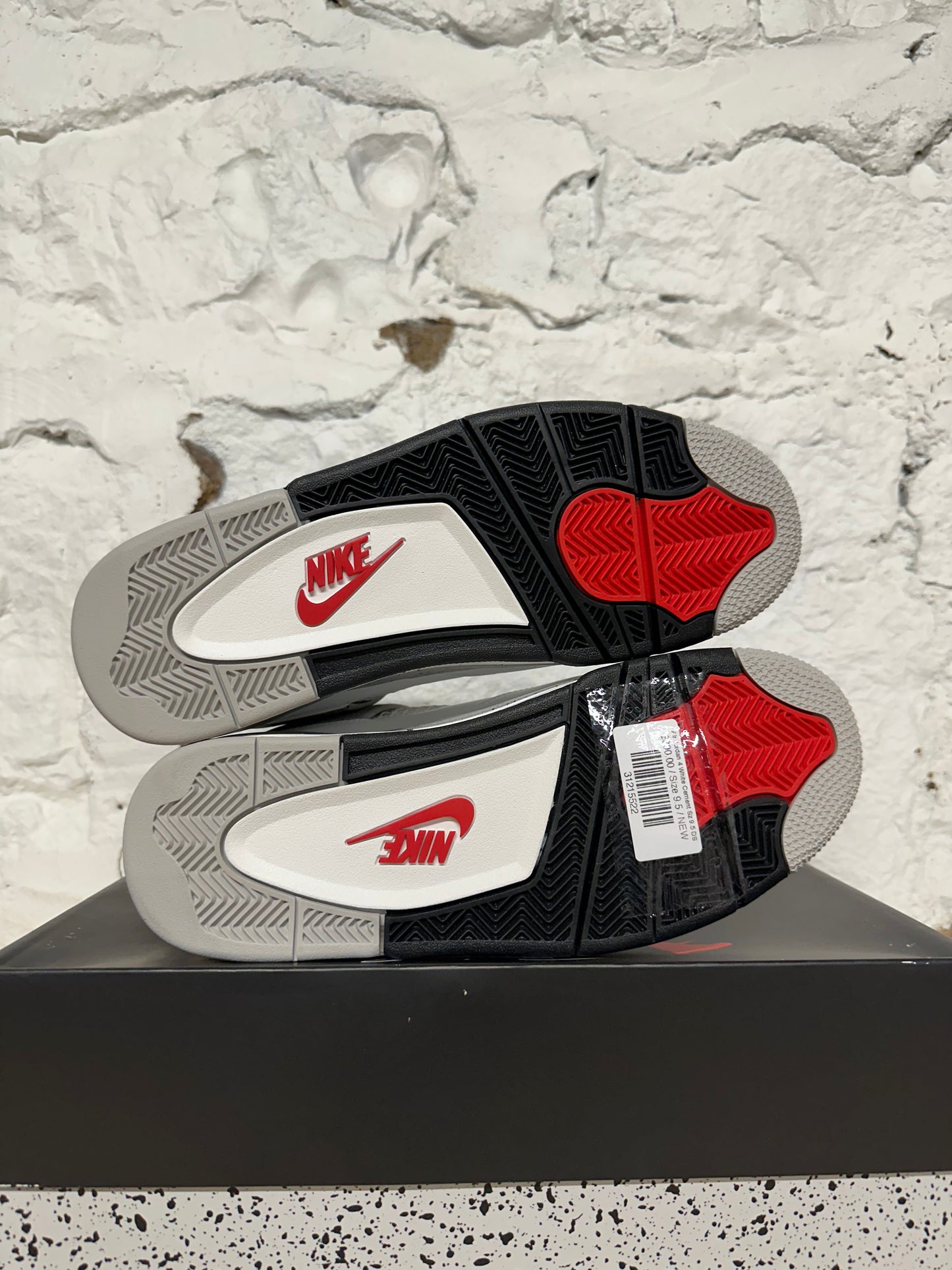 Air Jordan 4 White Cement Sz 9.5 DS