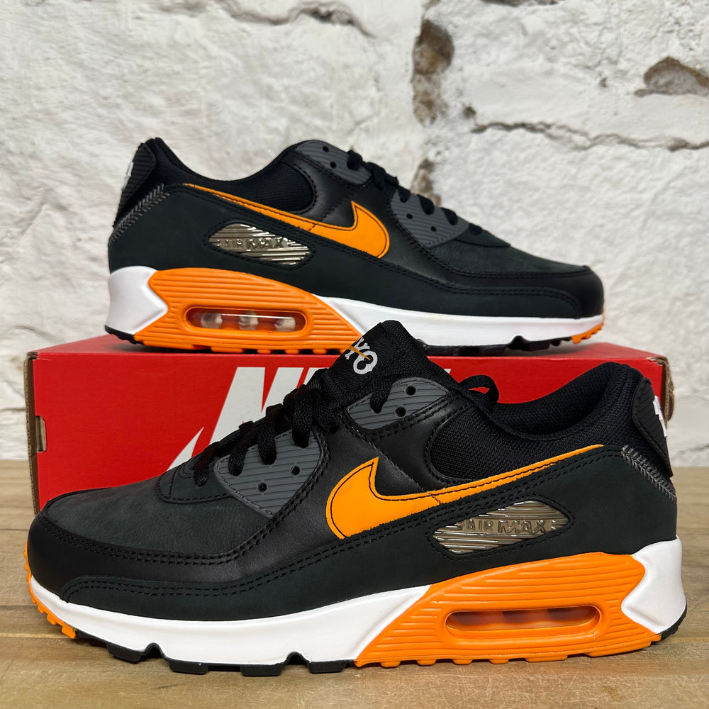 Nike Air Max 90 Tokyo Giants Sz 11 DS