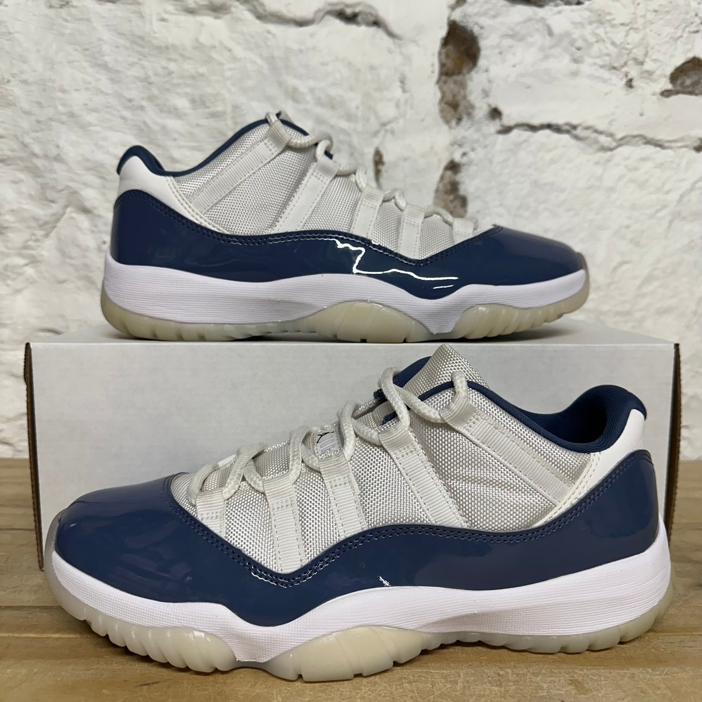 Air Jordan 11 Low Diffused Blue Sz 9