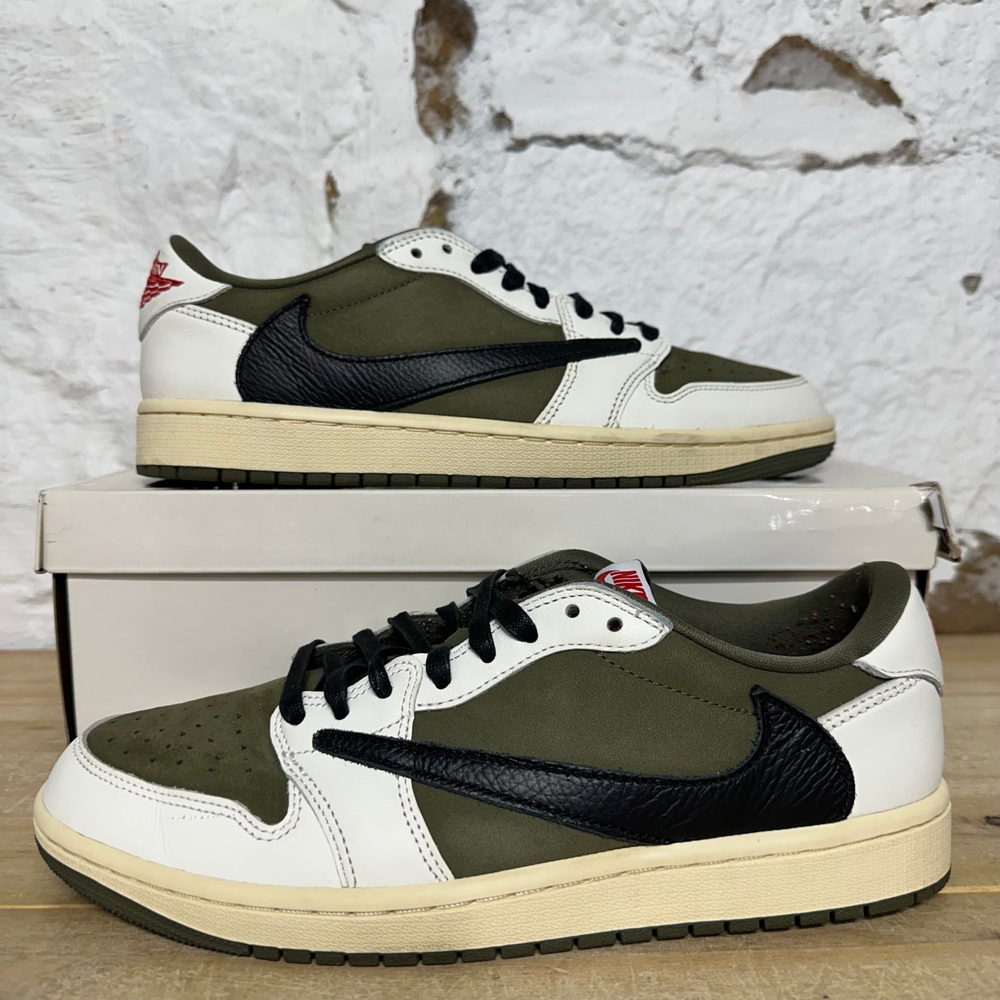 Air Jordan 1 Low Travis Scott Medium Olive Sz 9