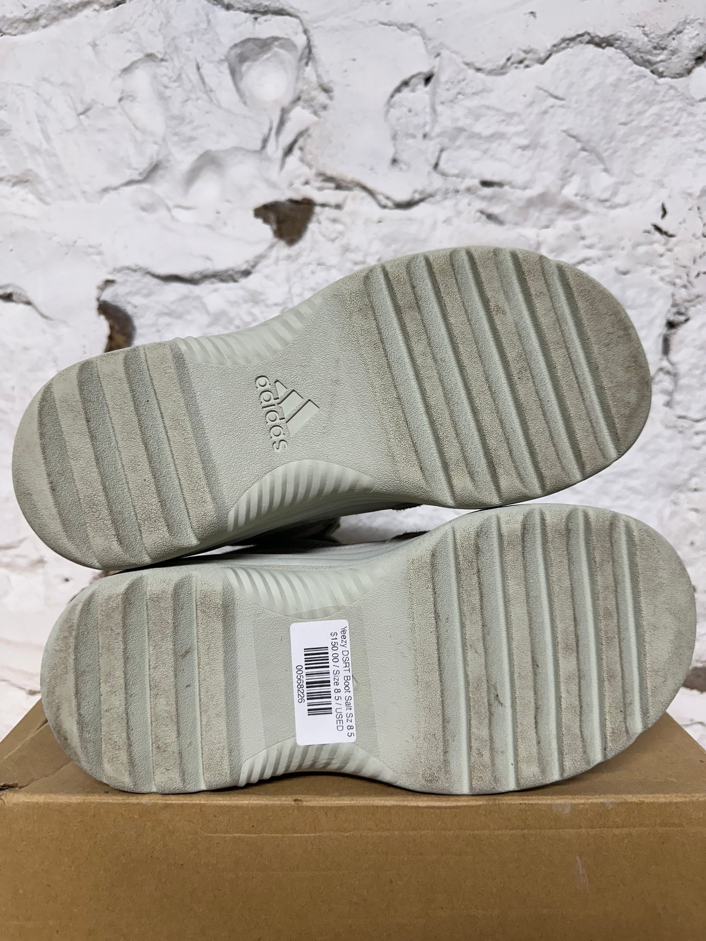 Yeezy DSRT Boot Salt Sz 8.5