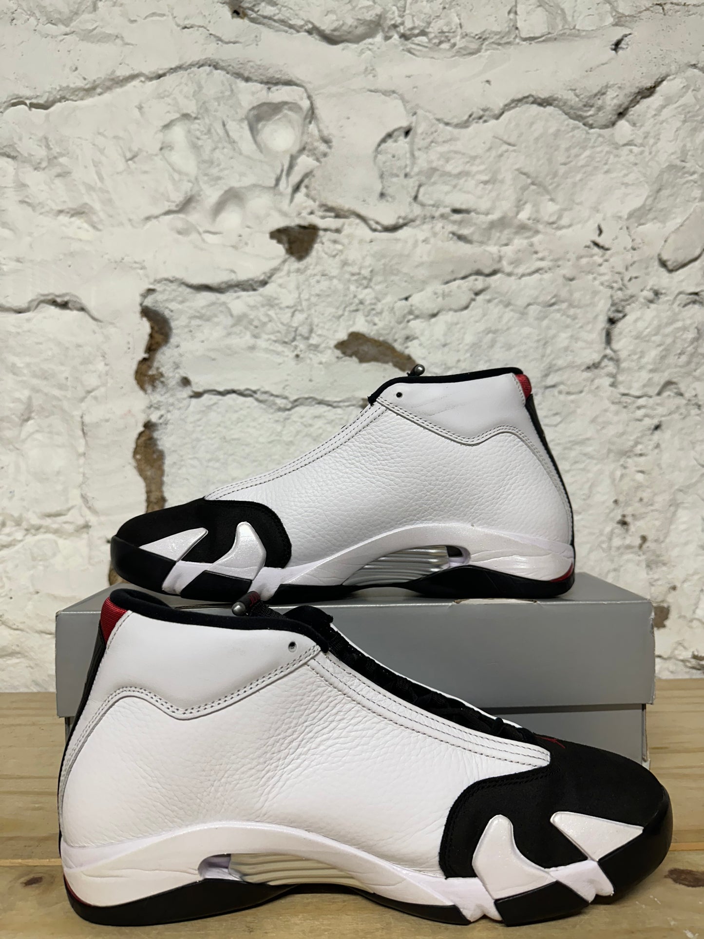 Air Jordan 14 Black Toe Sz 11