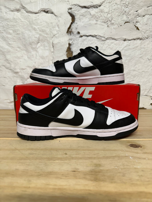 Nike Dunk Low Panda Sz 7 (8.5W)