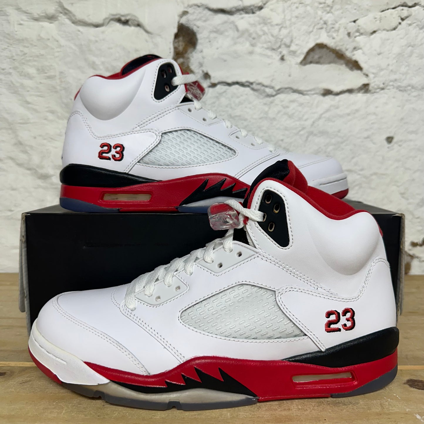 Air Jordan 5 Fire Red Black Tongue (2013) Sz 10 DS