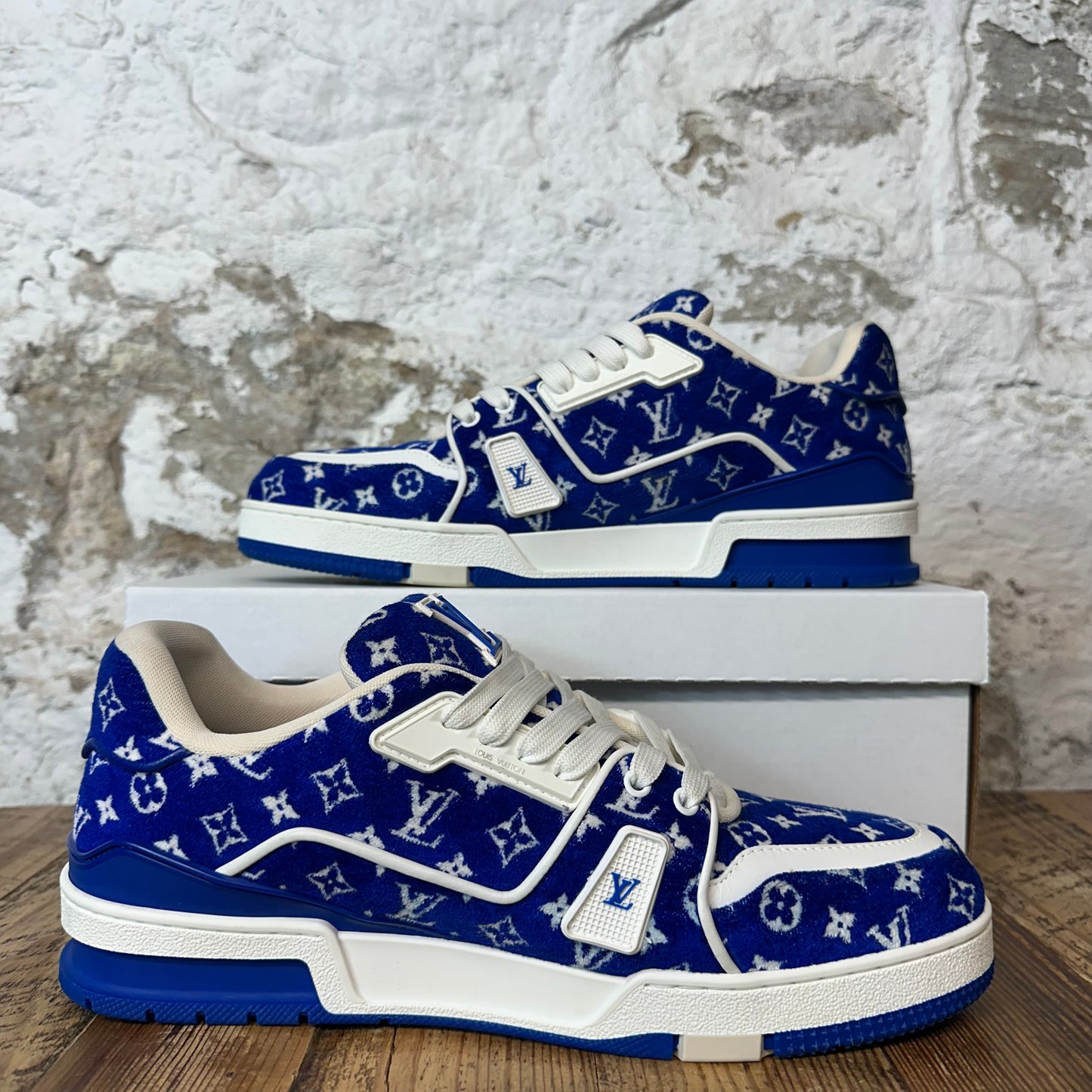 Louis Vuitton Blue Velour Monogram White Trainer Sneaker Sz 10.5 (9LV)