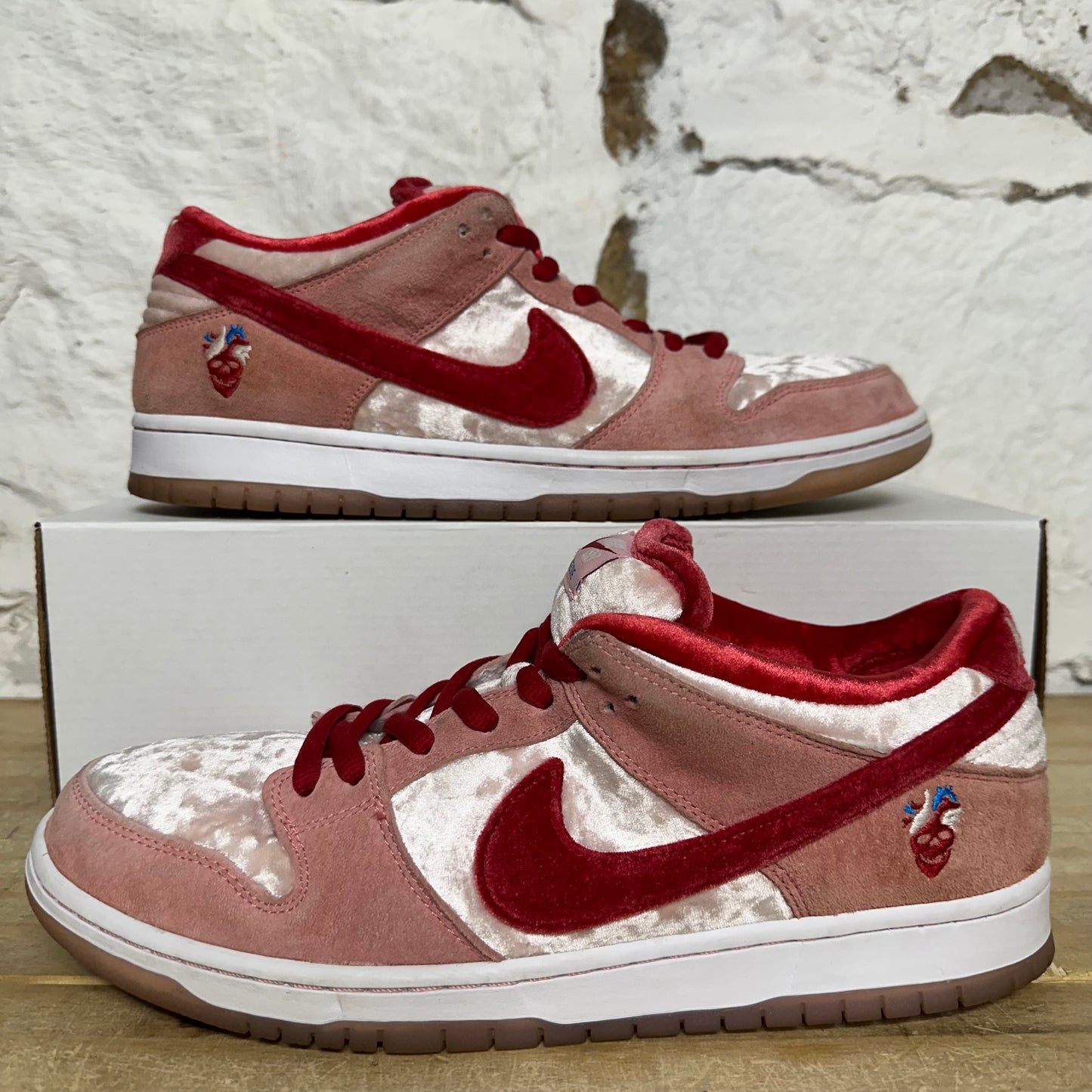 Nike Dunk Low Strange Love Sz 11.5