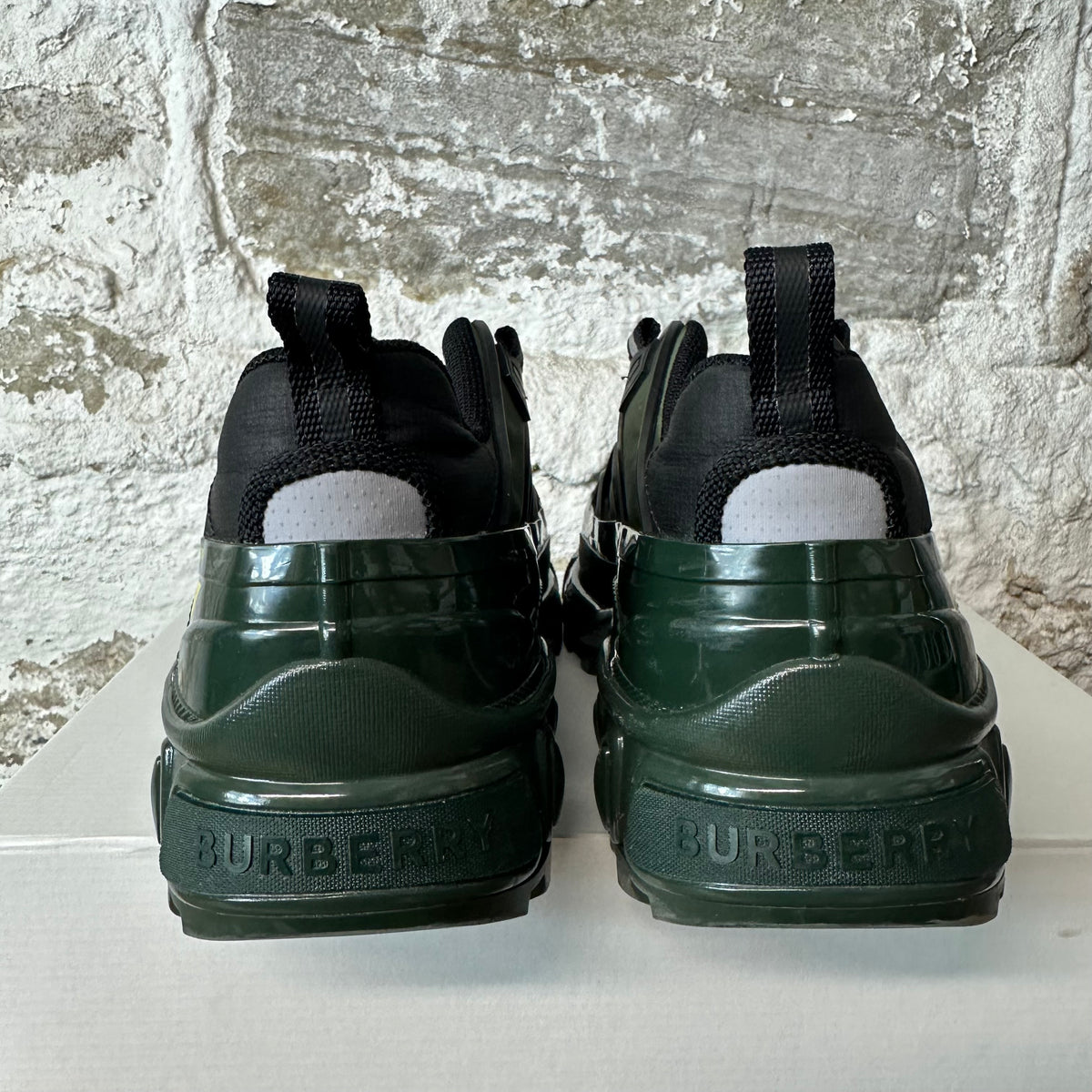 Burberry Arthur Olive Green Yellow Spellout Sneaker Sz 10.5 (43.5)