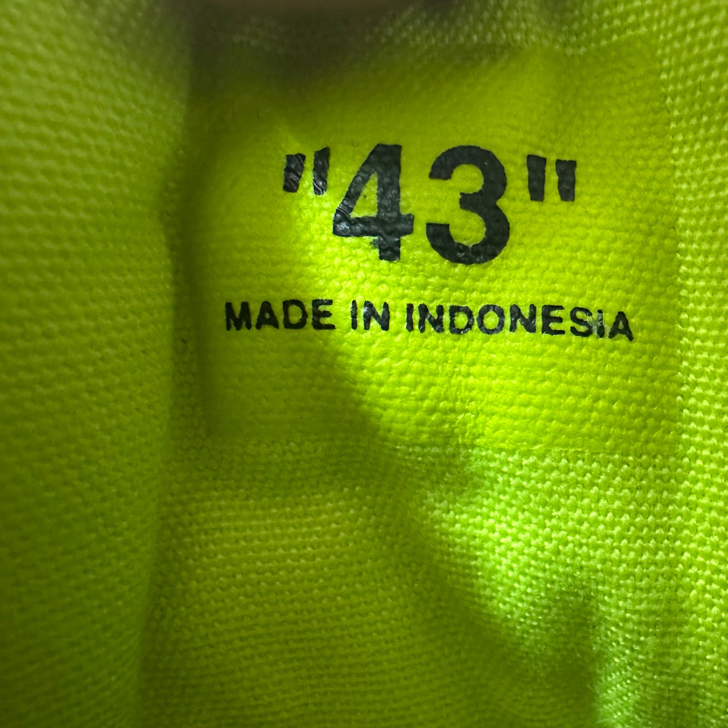 Off-White Black Arrow Neon Green Vulc Sneaker Sz 10 (43)