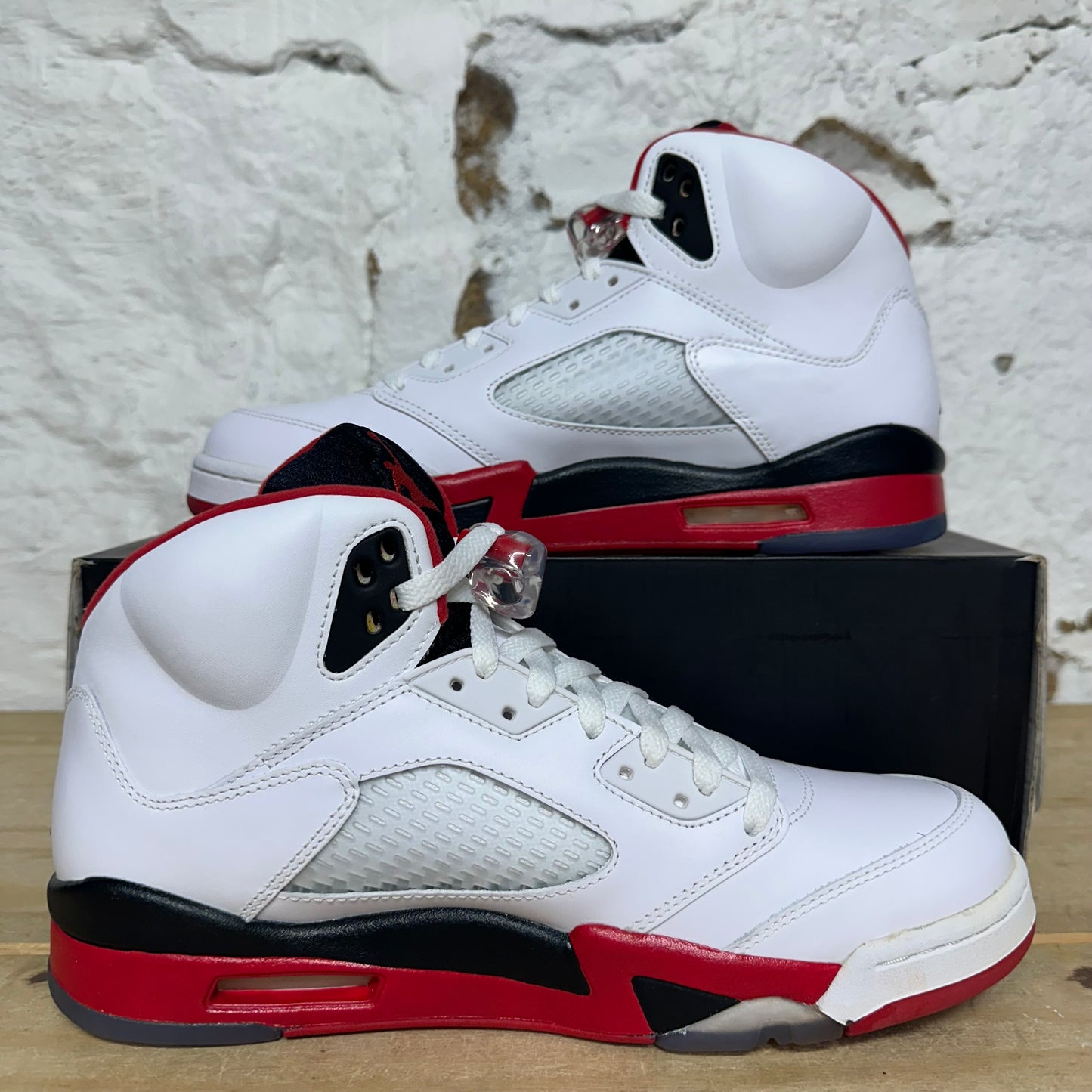 Air Jordan 5 Fire Red Black Tongue (2013) Sz 10 DS