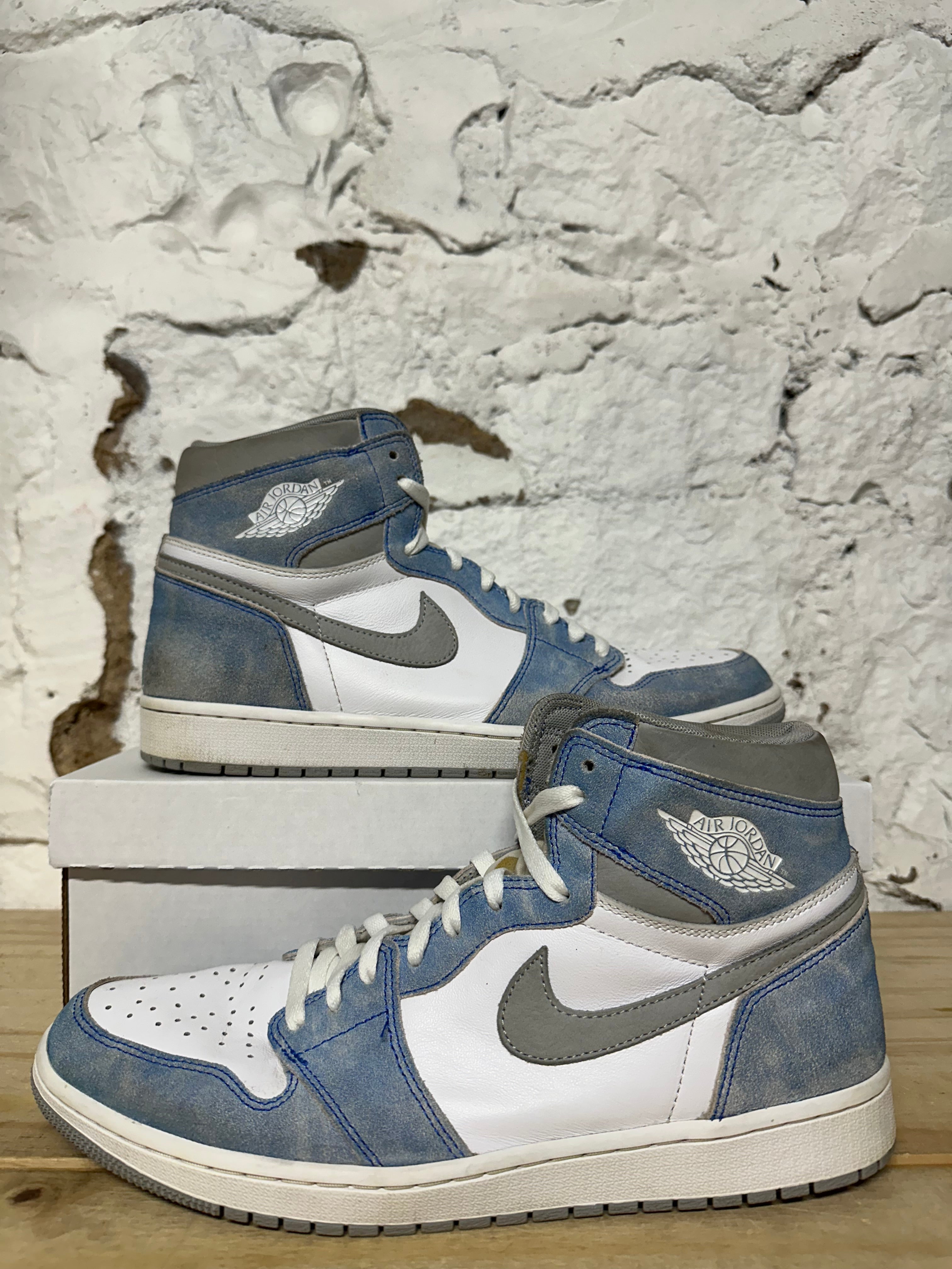 Air Jordan 1 Hyper Royal Sz 13