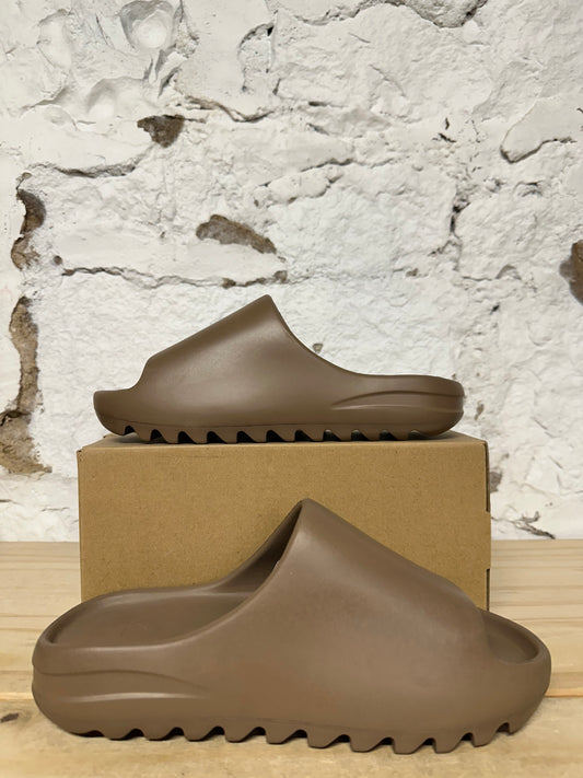Yeezy Slide Earth Sz 8 DS