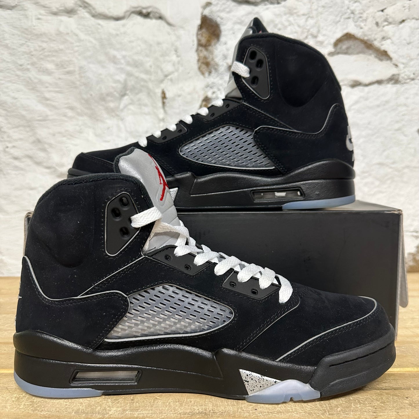 Air Jordan 5 Black Metallic Reimagined (2025) Sz 8