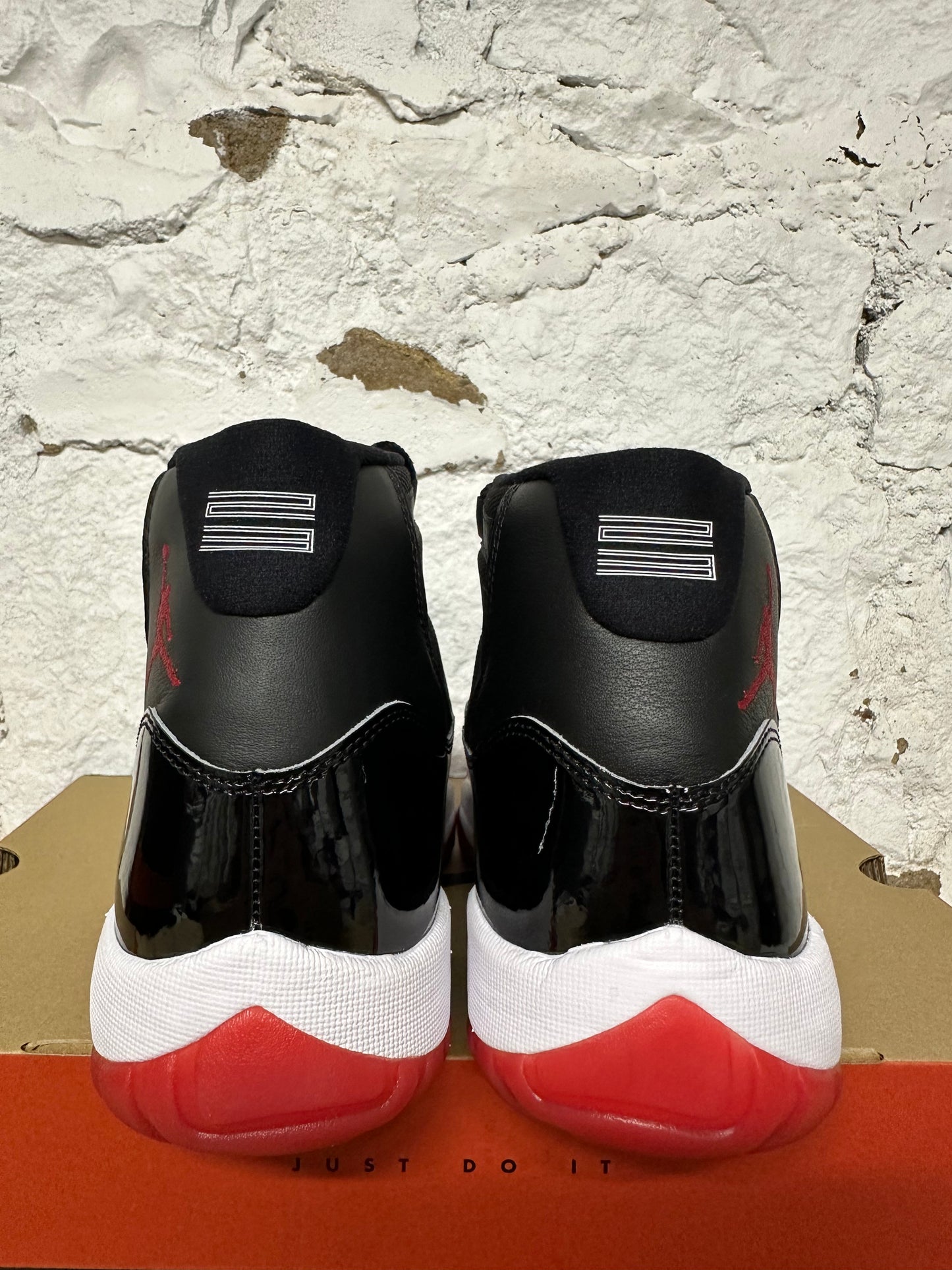 Air Jordan 11 Bred (2019) Sz 10 DS