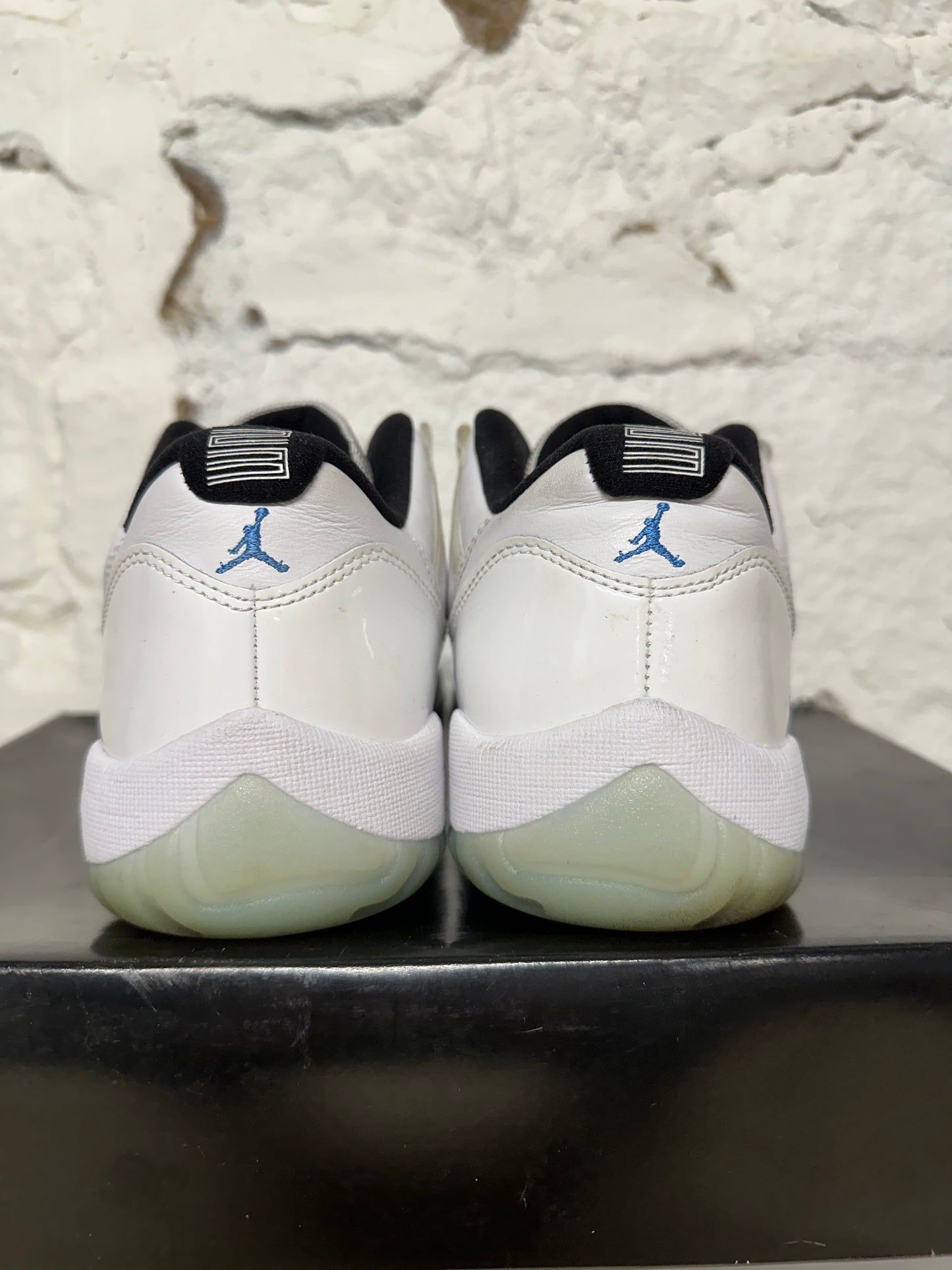 Air Jordan 11 Low Legend Blue Sz 9