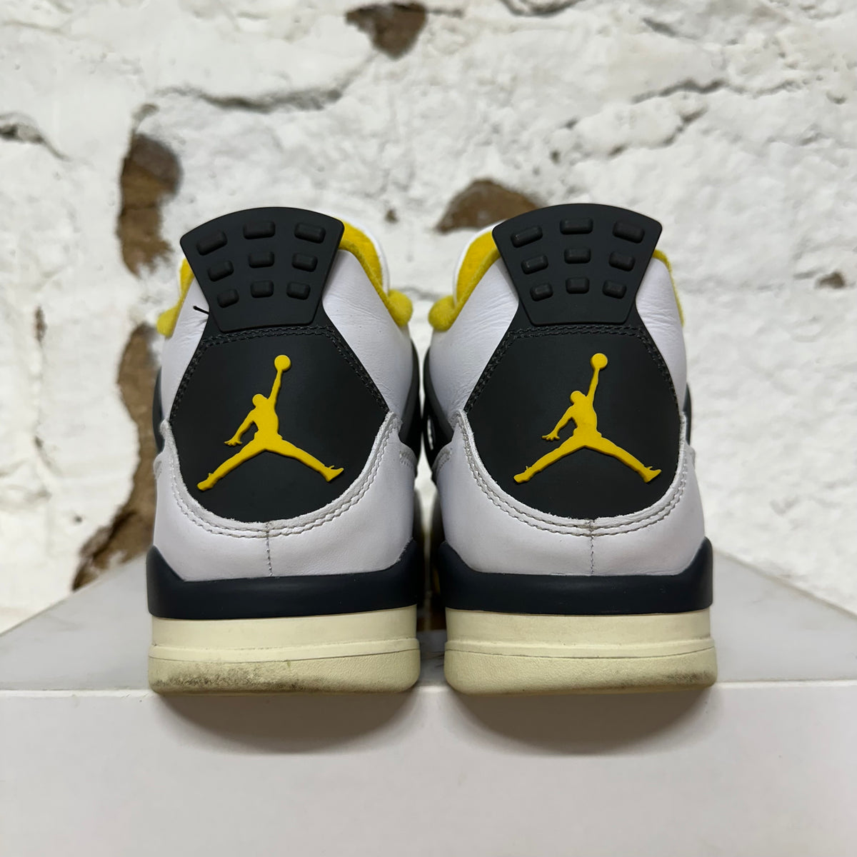 Air Jordan 4 Vivid Sulfur Sz 9.5 (11W)