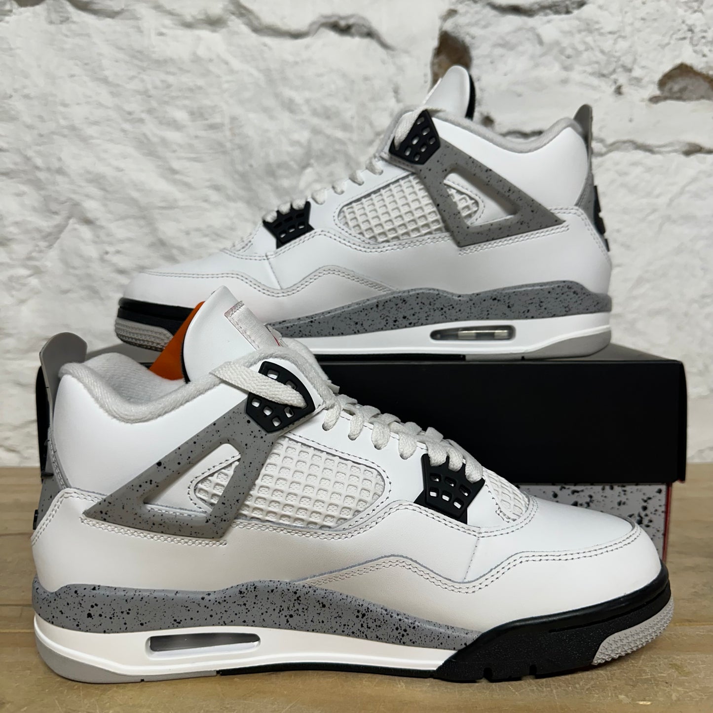 Air Jordan 4 White Cement Sz 9