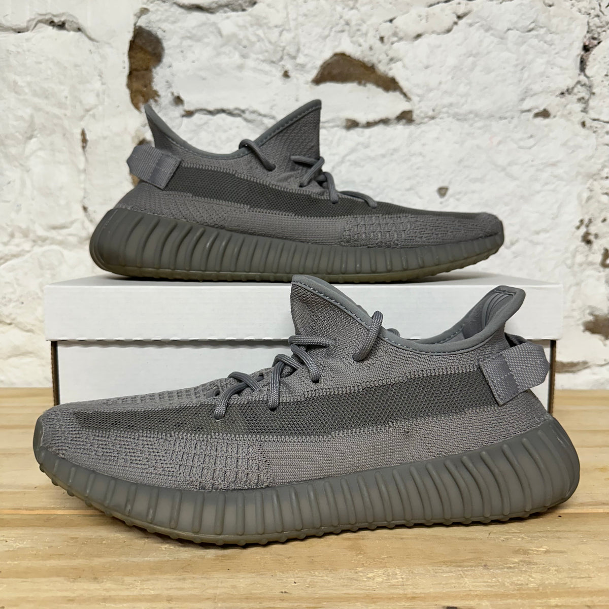 Yeezy 350 V2 Steel Grey Sz 11