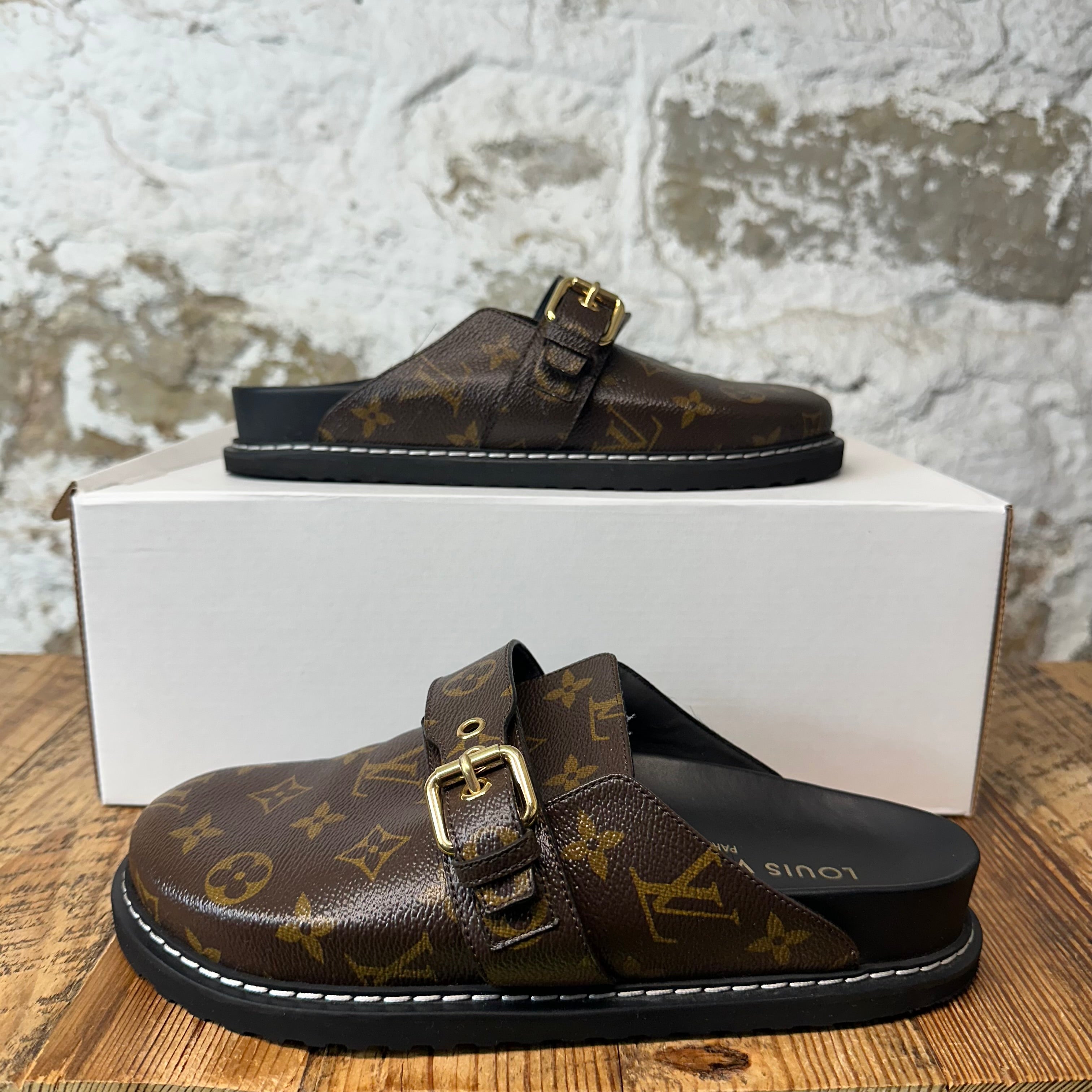 Louis Vuitton Brown Patent Monogram Mule Sz 6.5 (39)