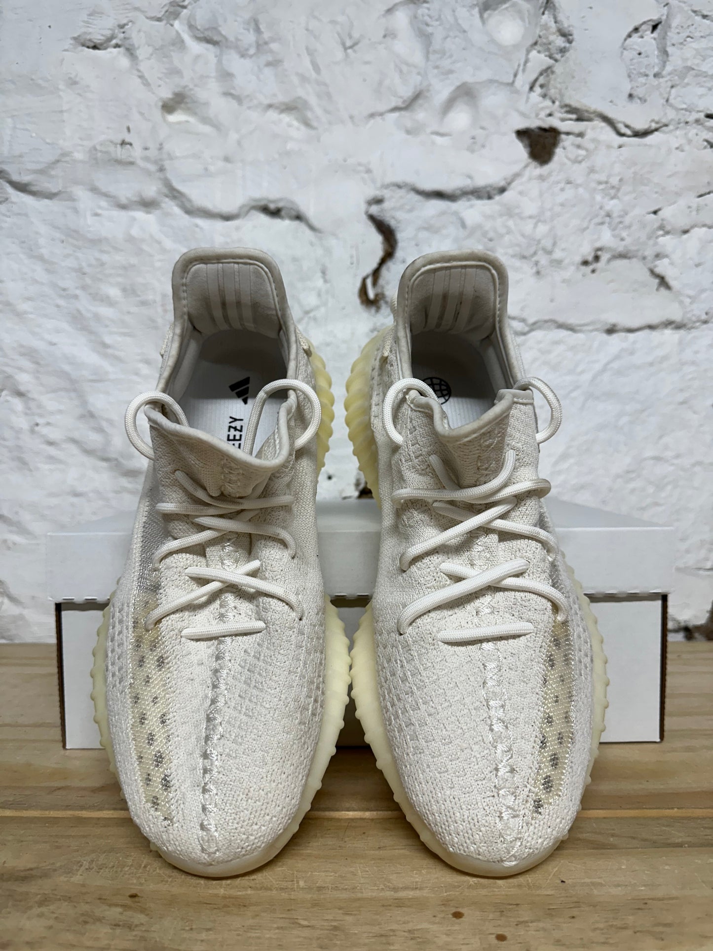 Yeezy 350 Bone Sz 9