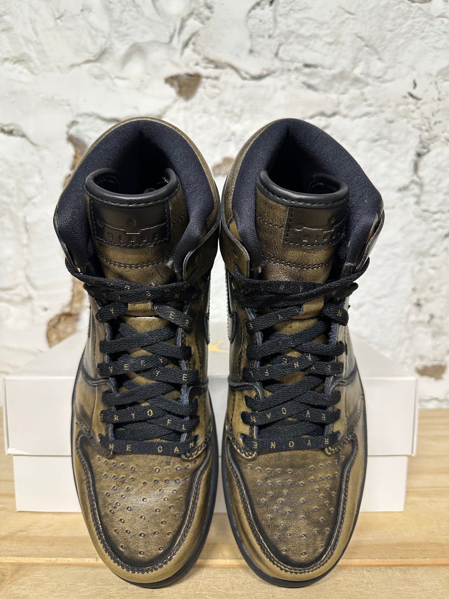 Air Jordan 1 Wings Sz 10