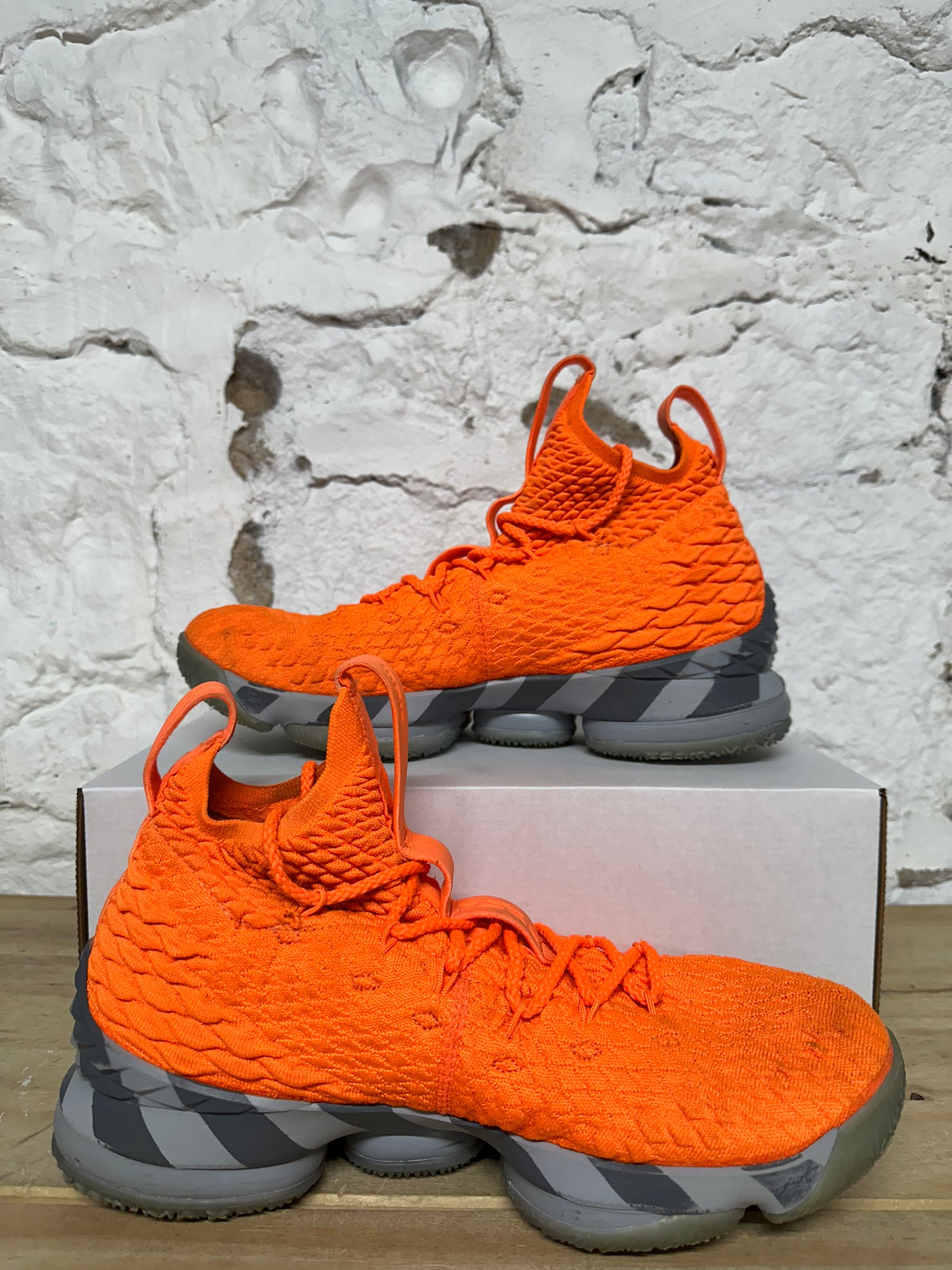 Nike Lebron 15 Orange Box PE Sz 10.5