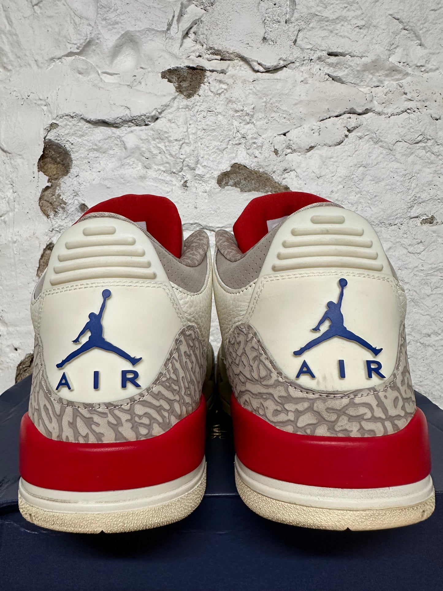 Air Jordan 3 International Flight Sz 11
