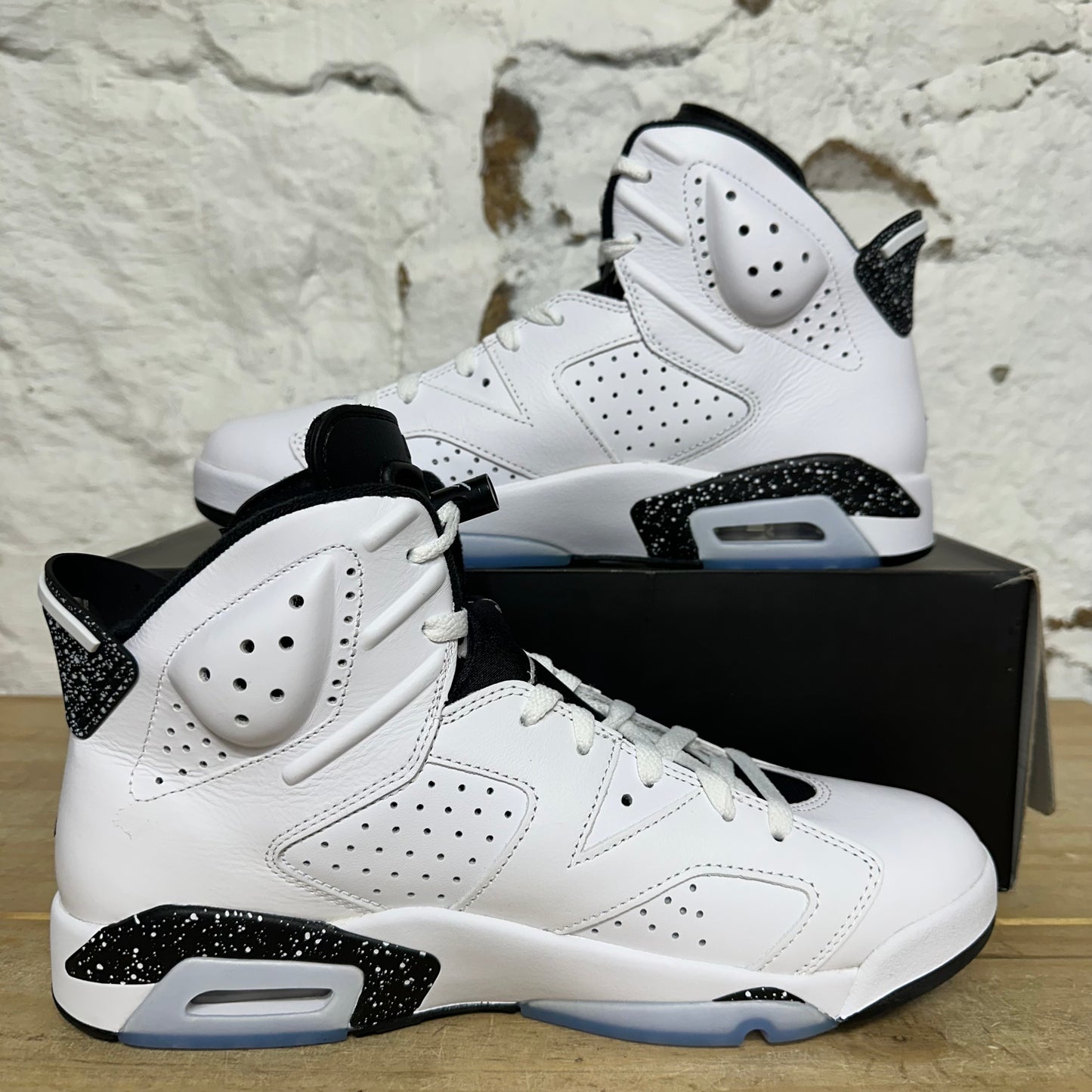 Air Jordan 6 Reverse Oreo Sz 11 DS