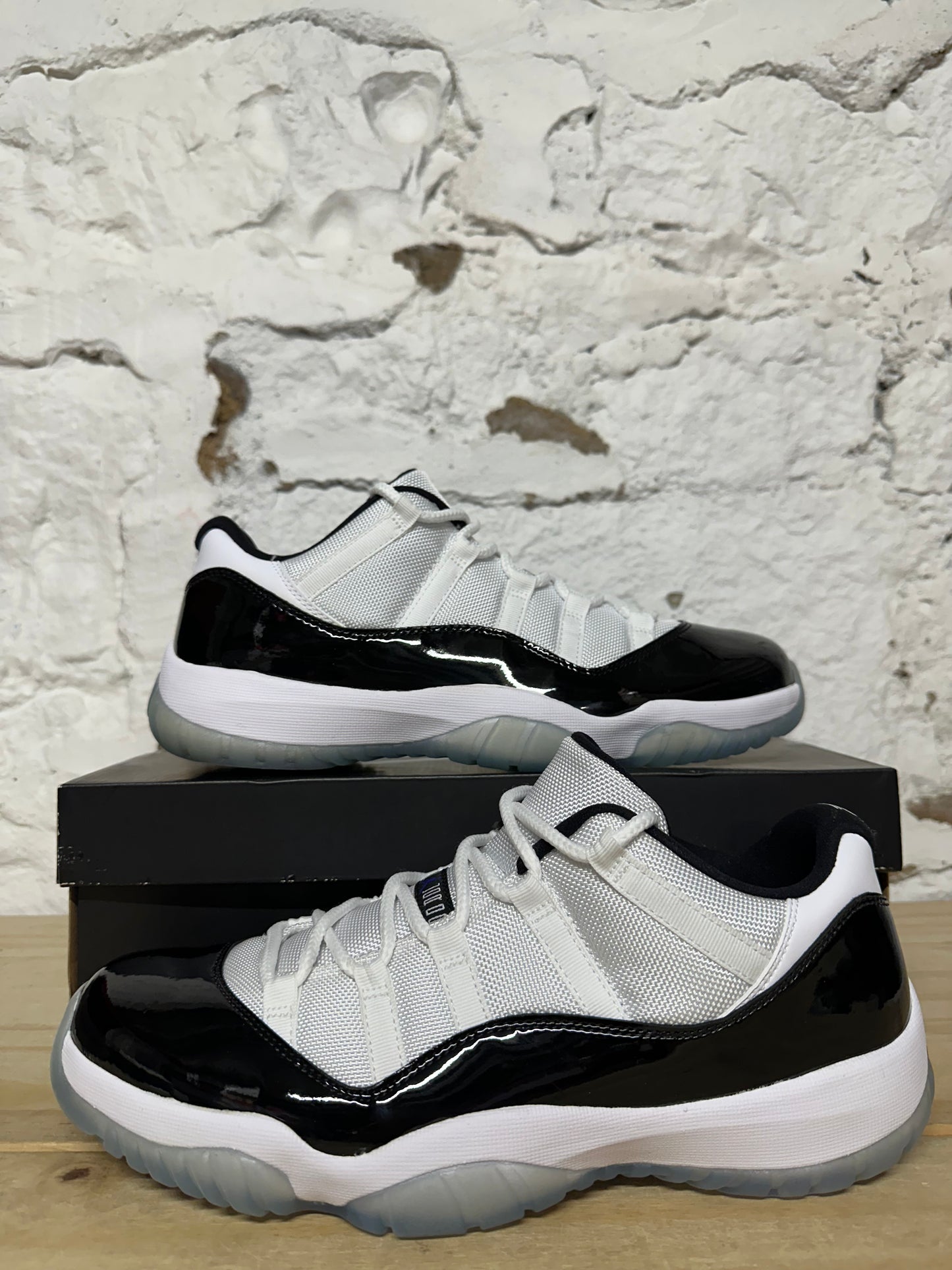 Air Jordan 11 Low Concord Sz 10.5 DS
