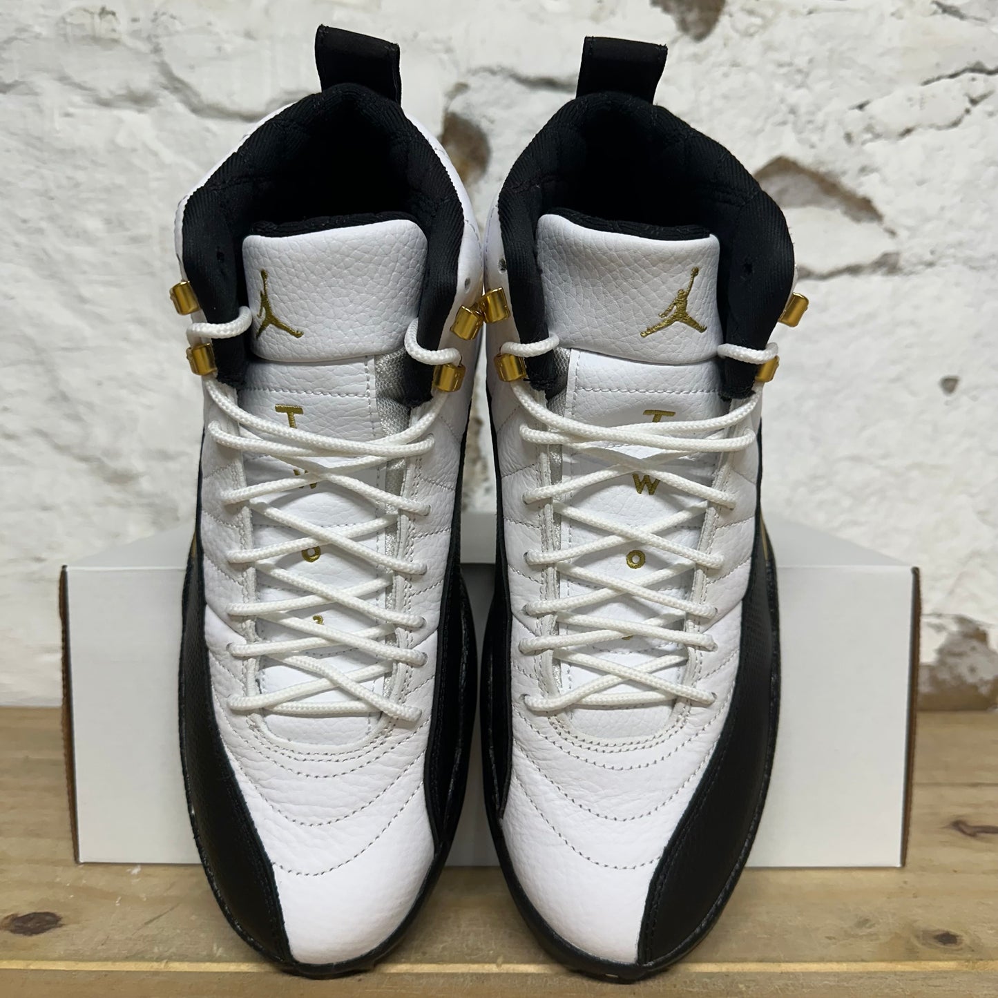Air Jordan 12 Royalty Taxi Sz 9