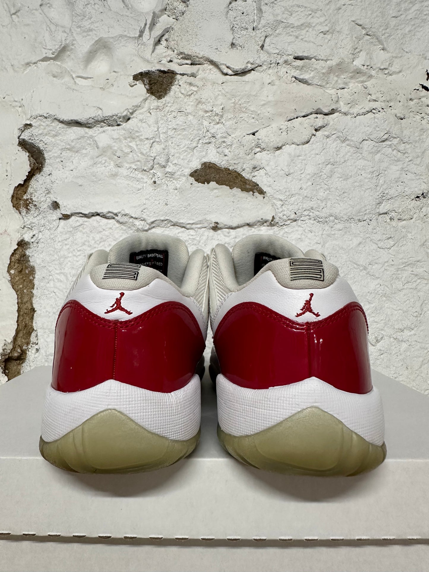 Air Jordan 11 Low Cherry Sz 7Y