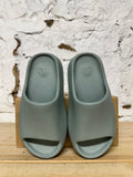 Yeezy Slide Salt Sz 5