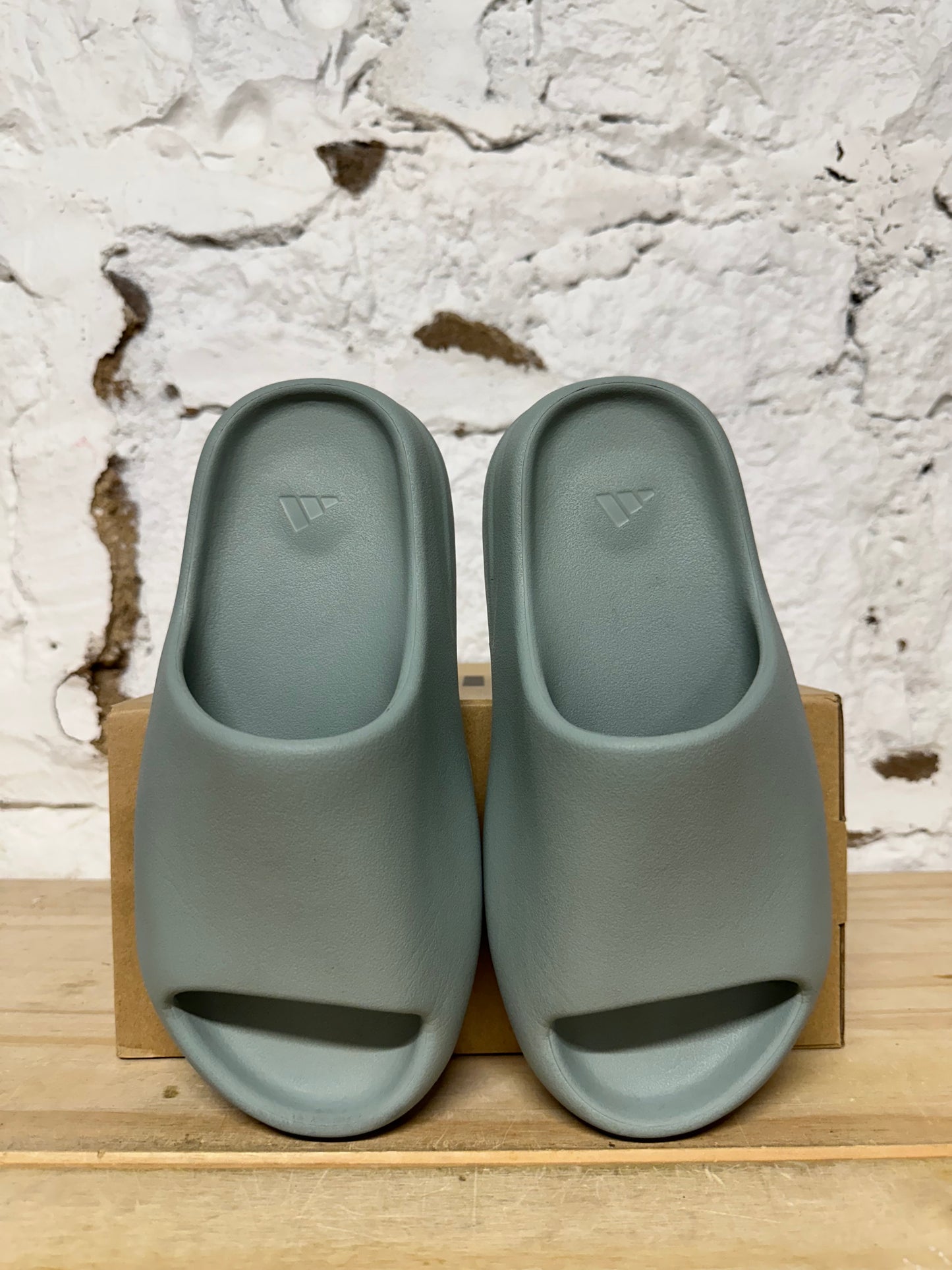 Yeezy Slide Salt Sz 5
