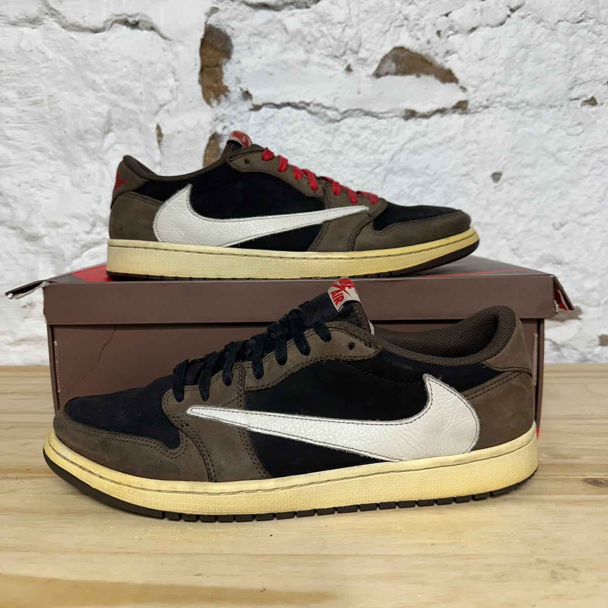 Air Jordan 1 Low Travis Scott Mocha Sz 13