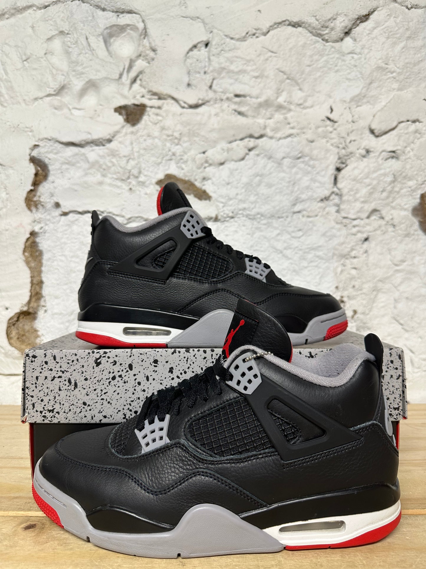 Air Jordan 4 Bred Reimagined Sz 8.5