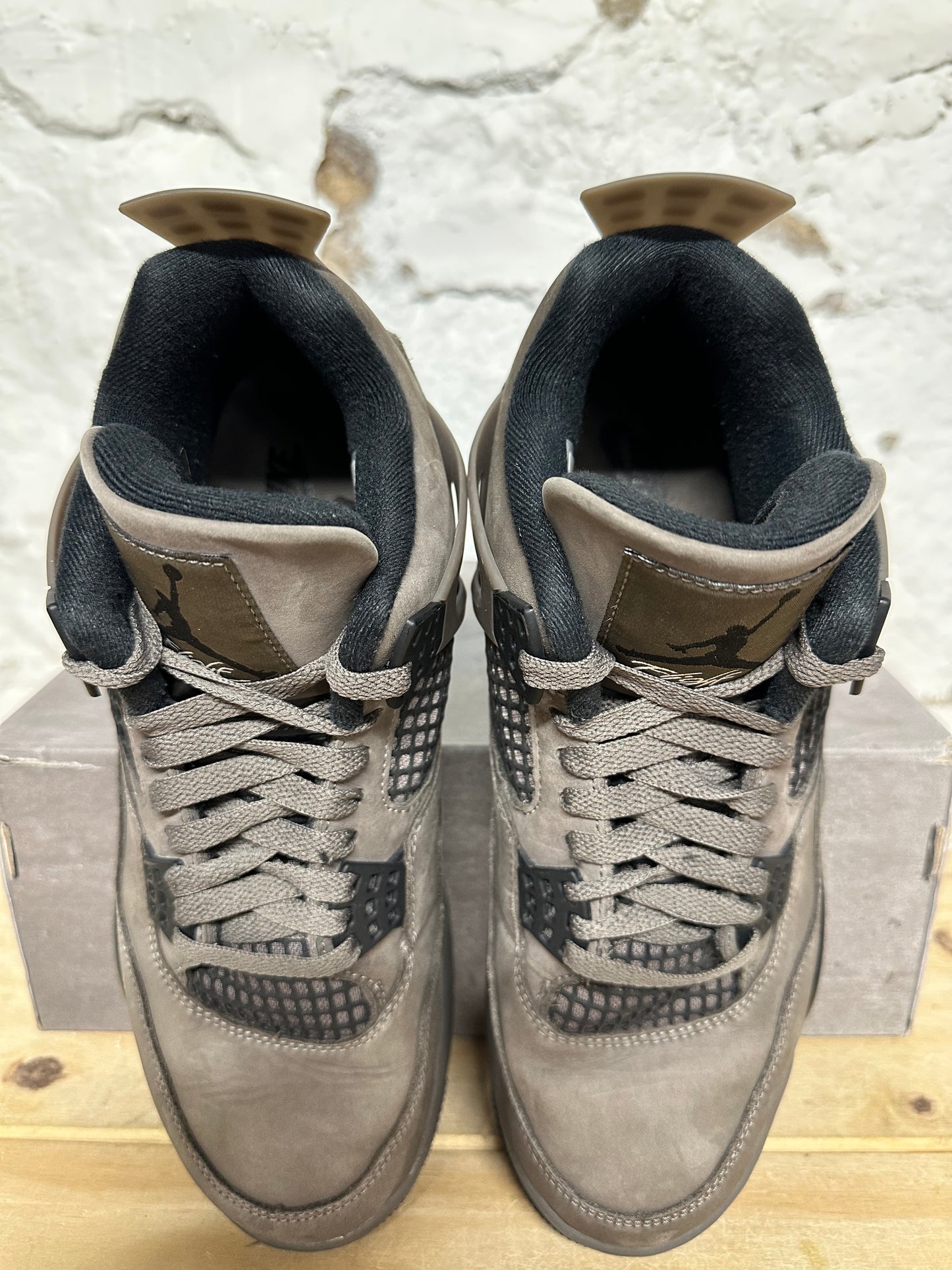 Air Jordan 4 Cave Stone Sz 9.5