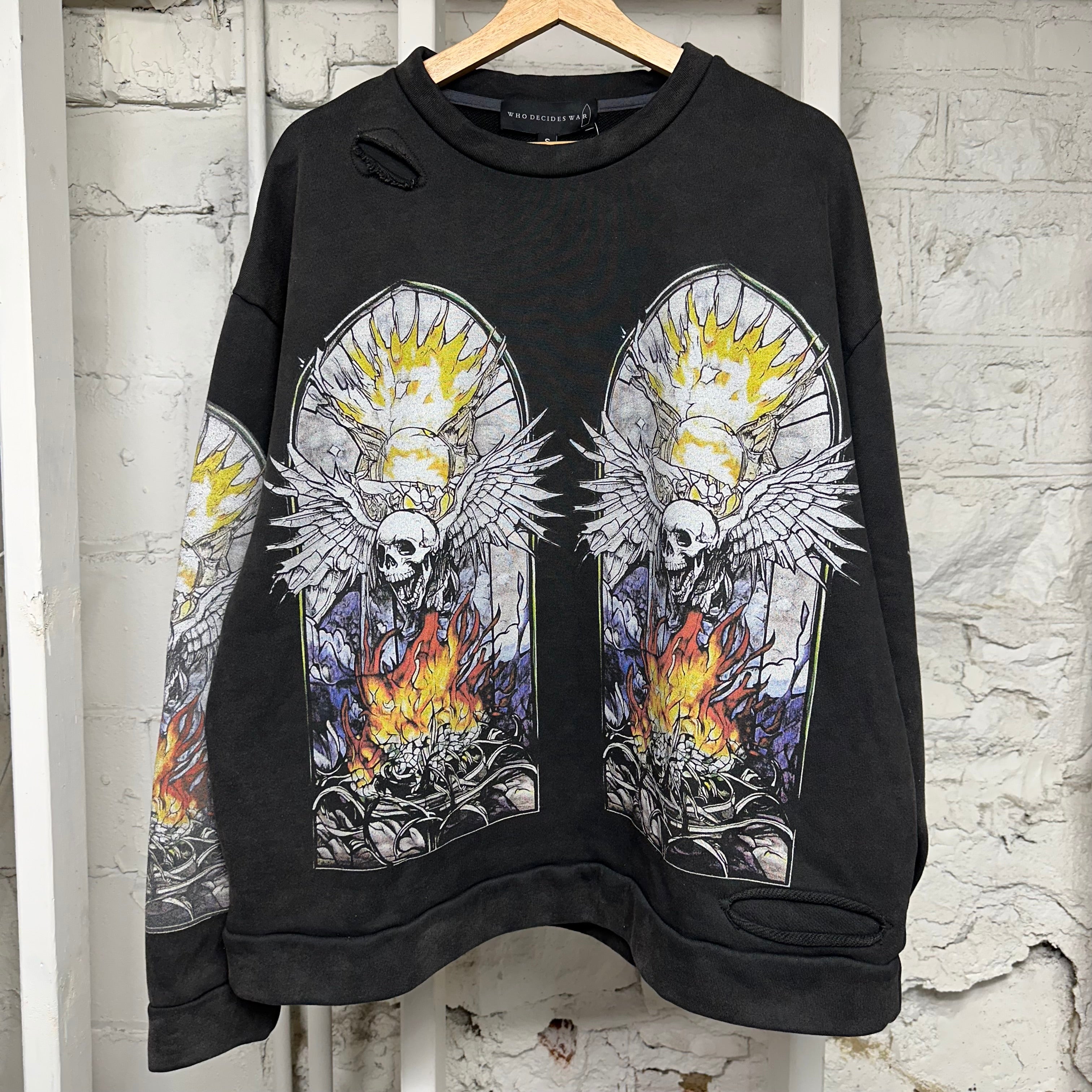 Who Decides War Black Skull Crewneck Sz S