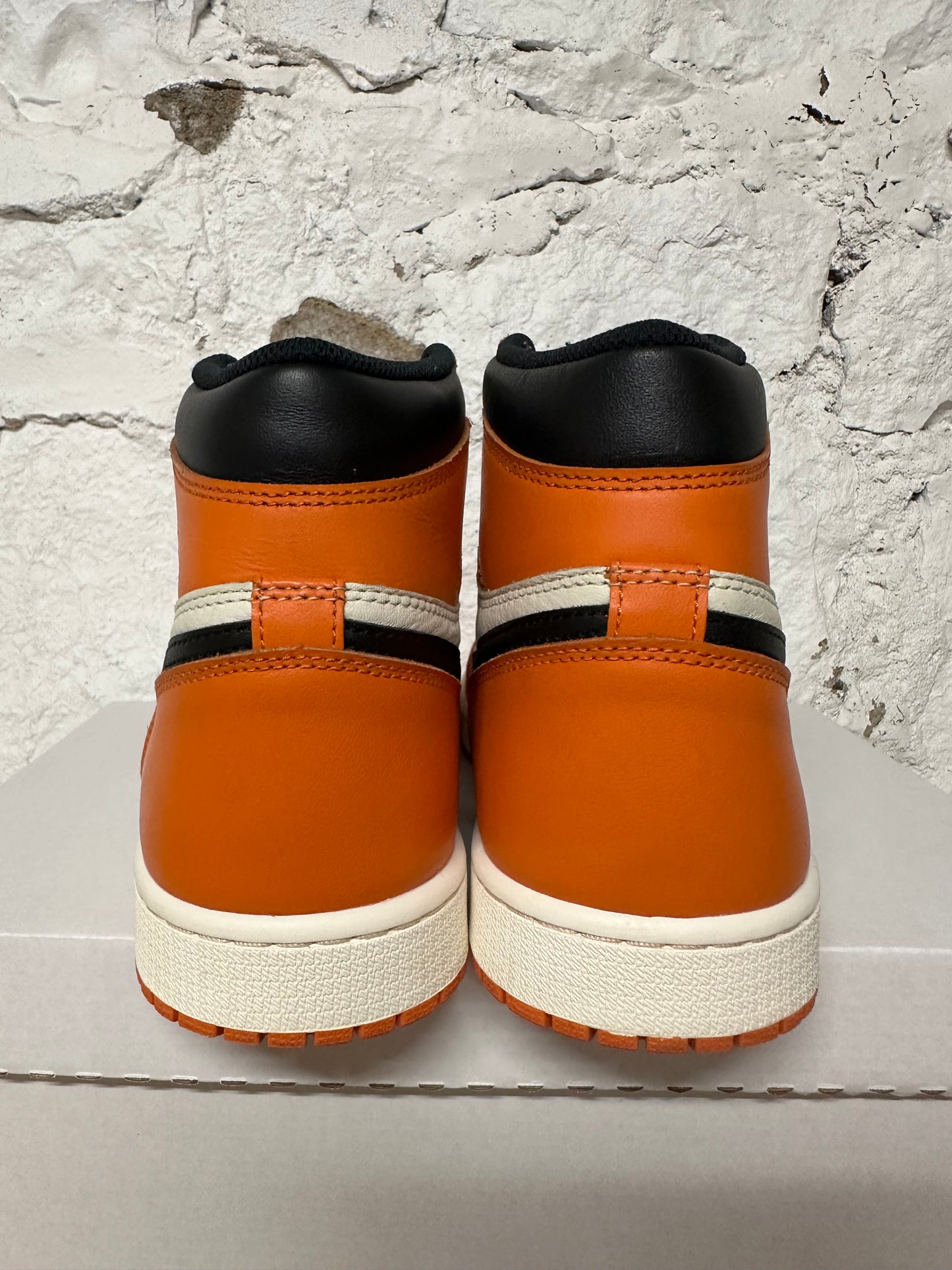 Air Jordan 1 High Shattered Backboard 2.0 Sz 9.5